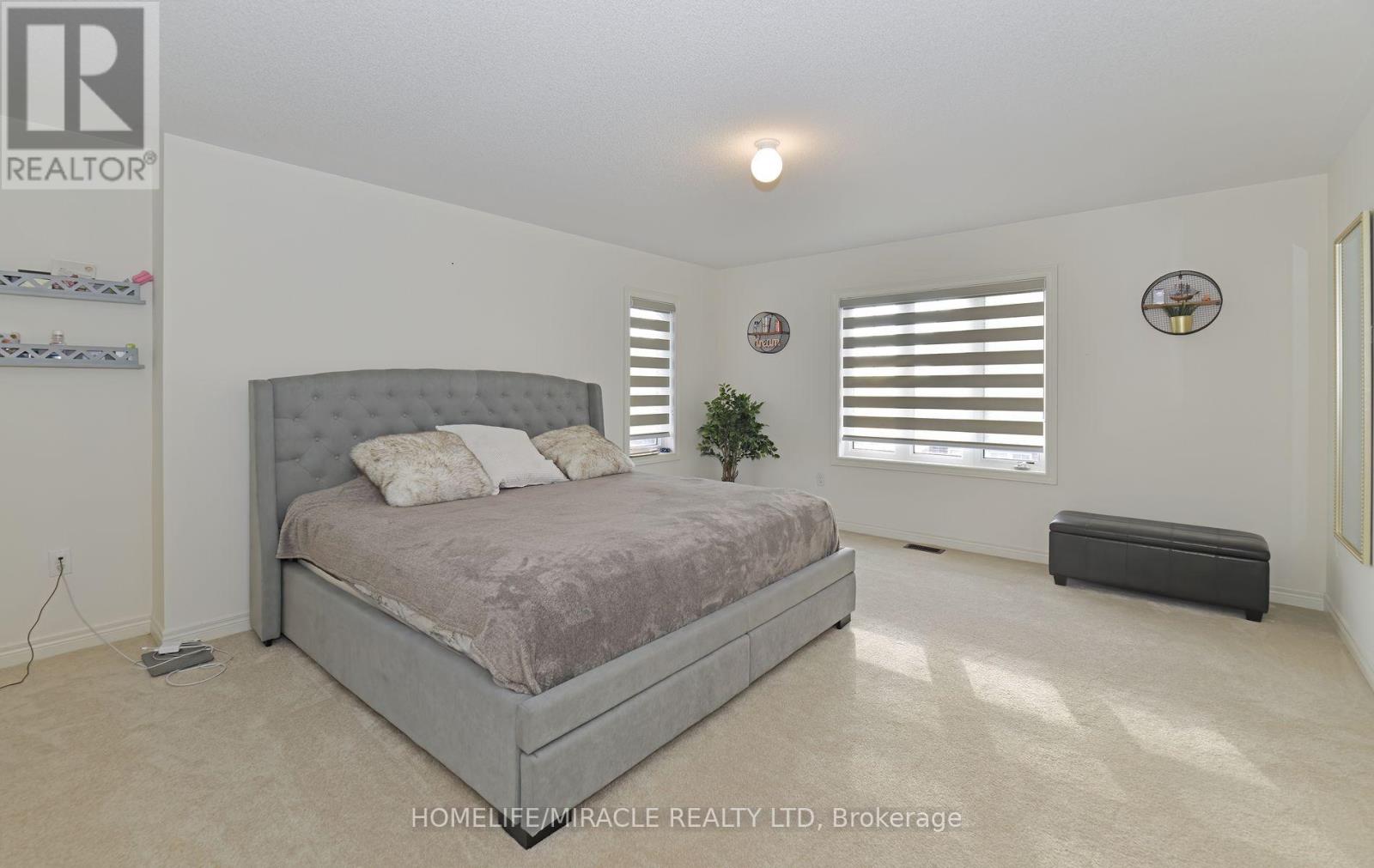 Photo 14 of 656 Fleetwood Drive, Oshawa ON
