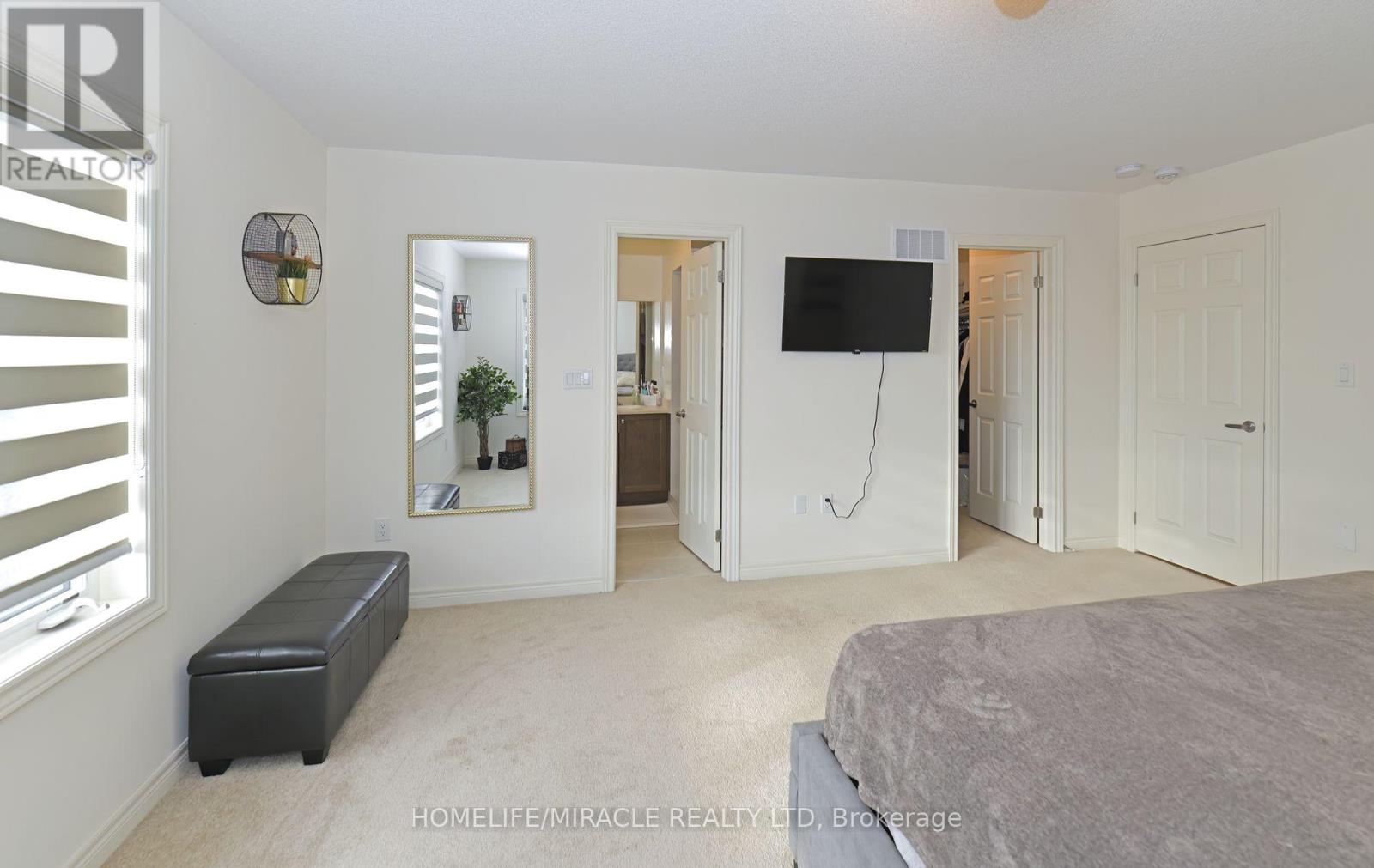 Photo 16 of 656 Fleetwood Drive, Oshawa ON