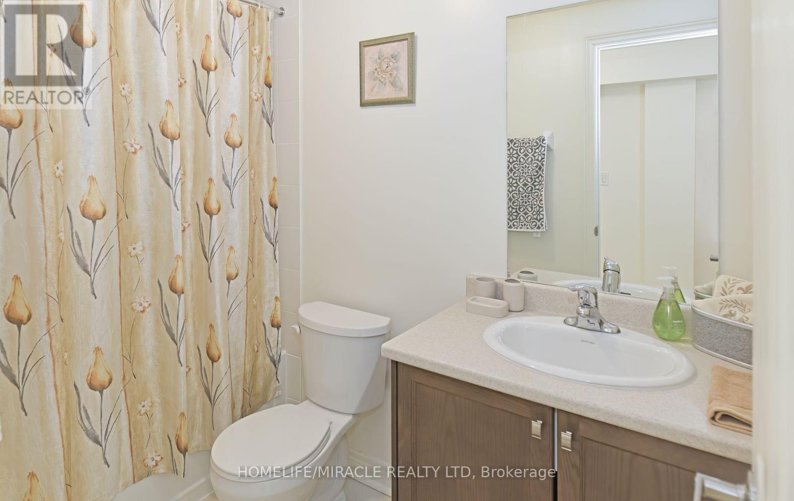 Photo 24 of 656 Fleetwood Drive, Oshawa ON