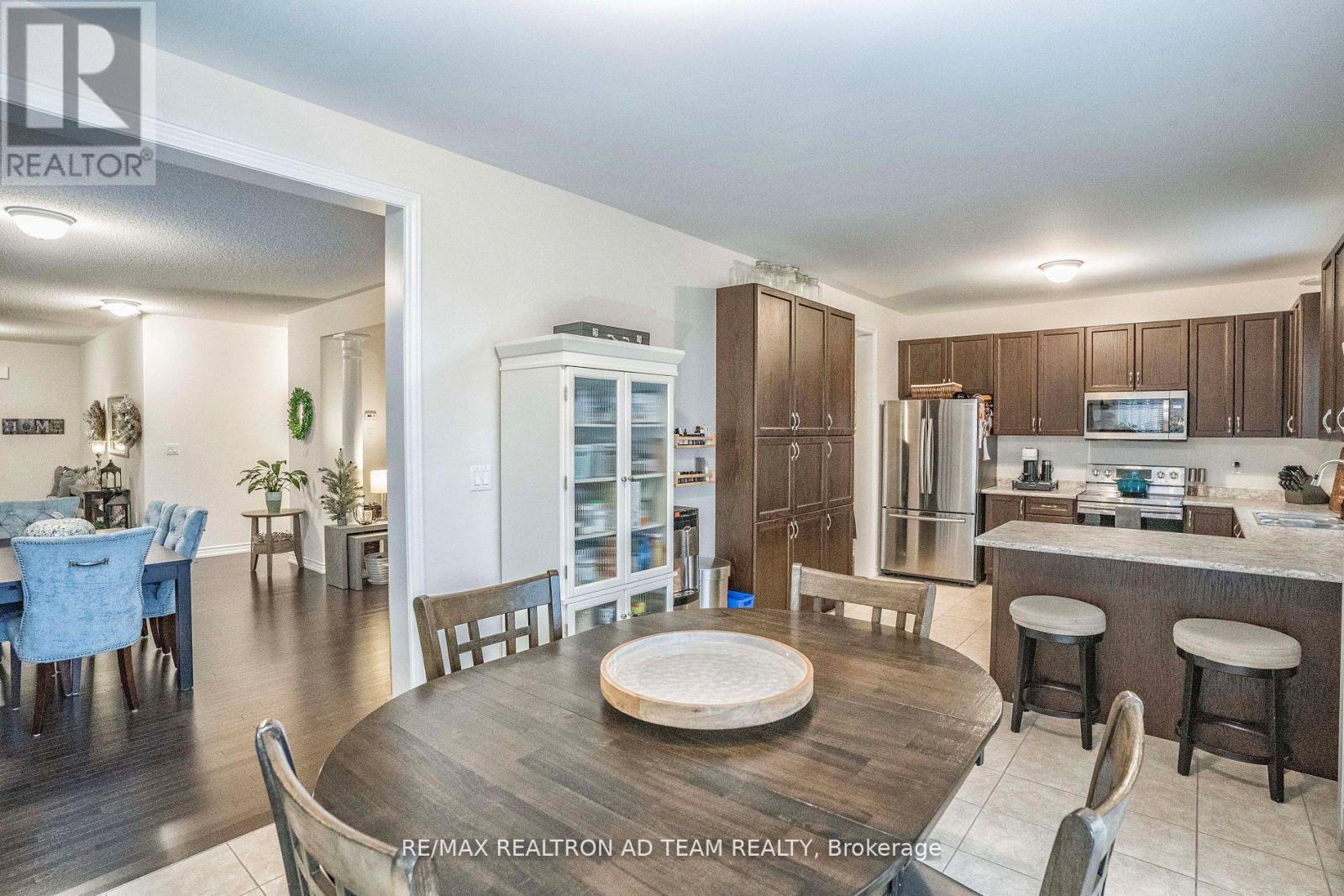 Photo 13 of 11 Kilpatrick Court, Clarington ON