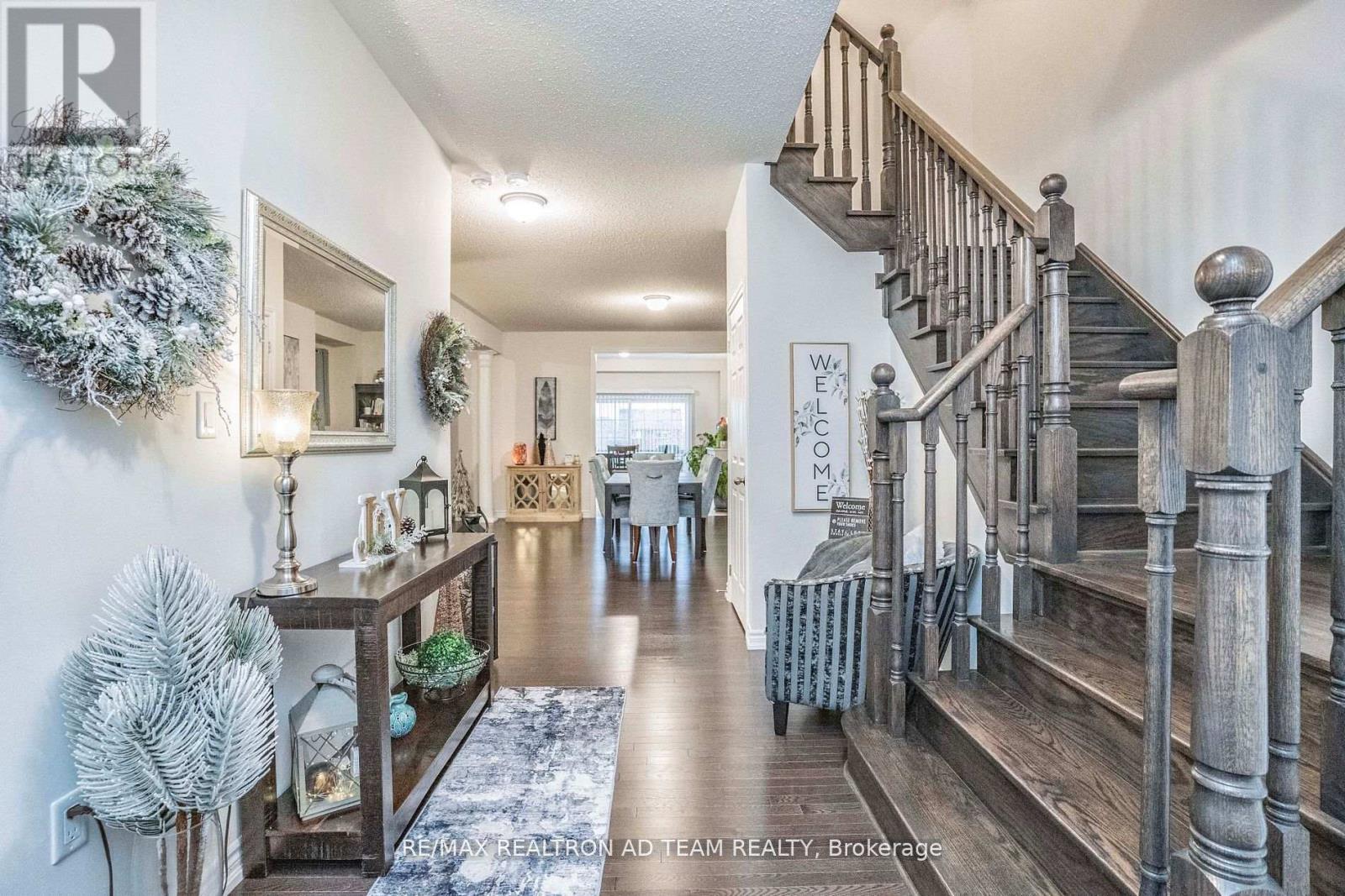 Photo 4 of 11 Kilpatrick Court, Clarington ON