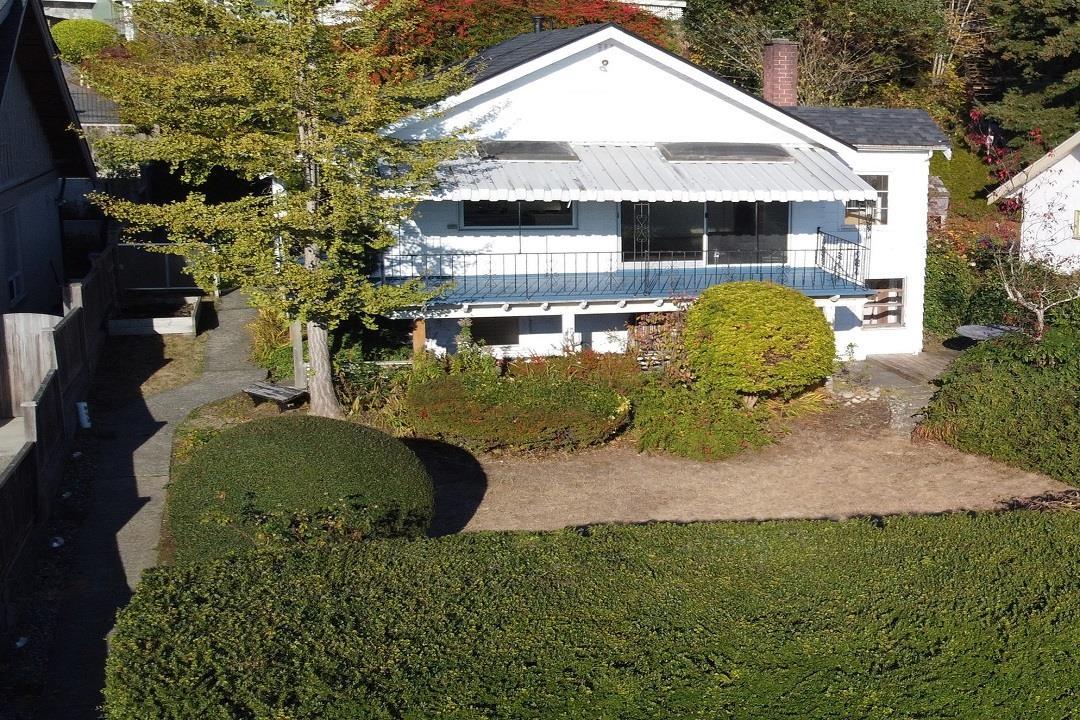 Photo 5 of 14683 West Beach Avenue, White Rock BC