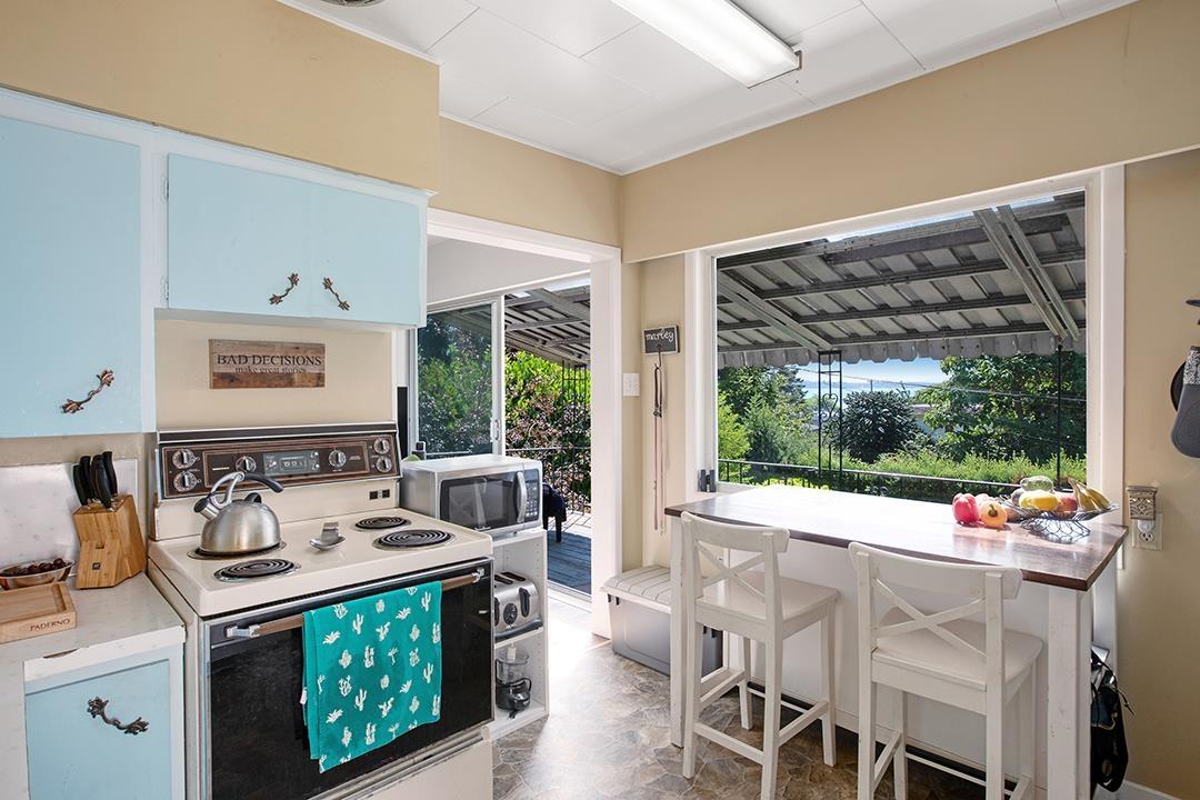 Photo 15 of 14683 West Beach Avenue, White Rock BC
