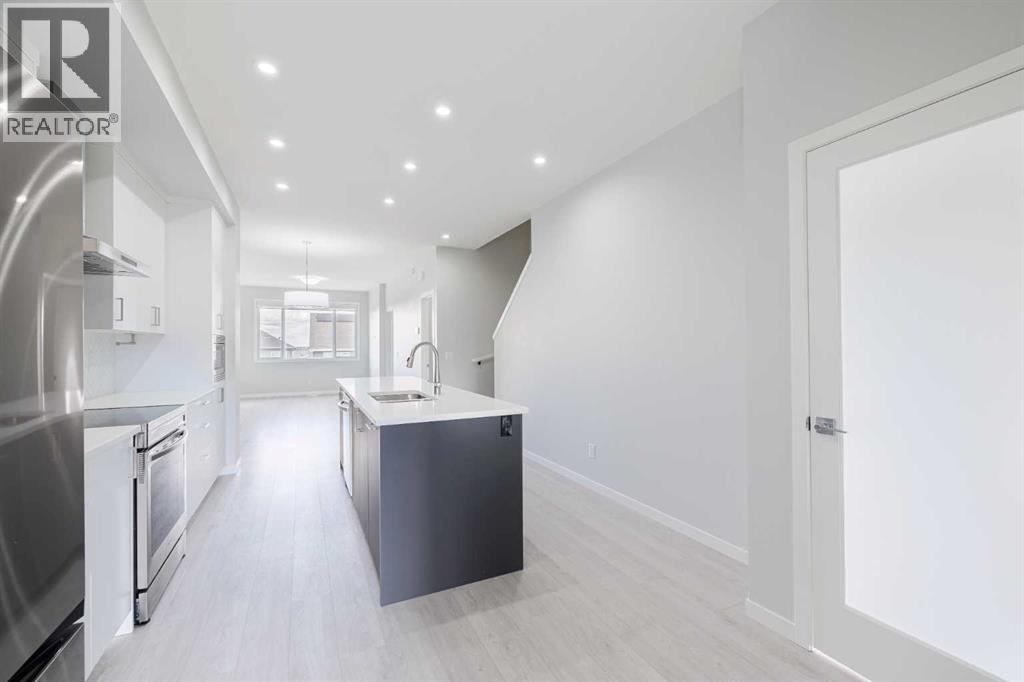 Photo 14 of 120 Edith Place Nw, Calgary AB