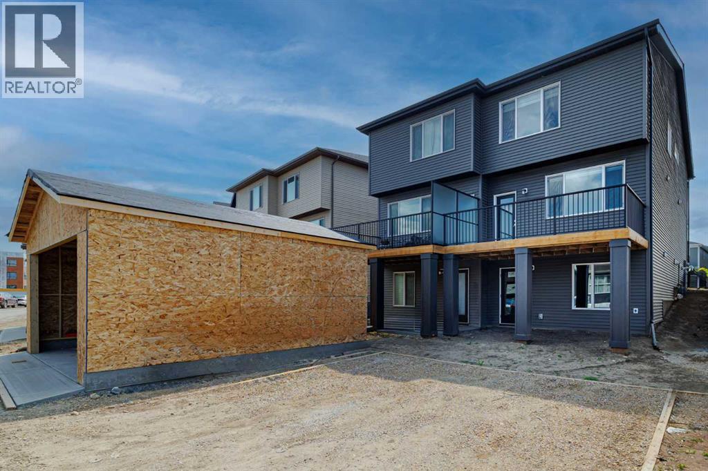 Photo 40 of 120 Edith Place Nw, Calgary AB