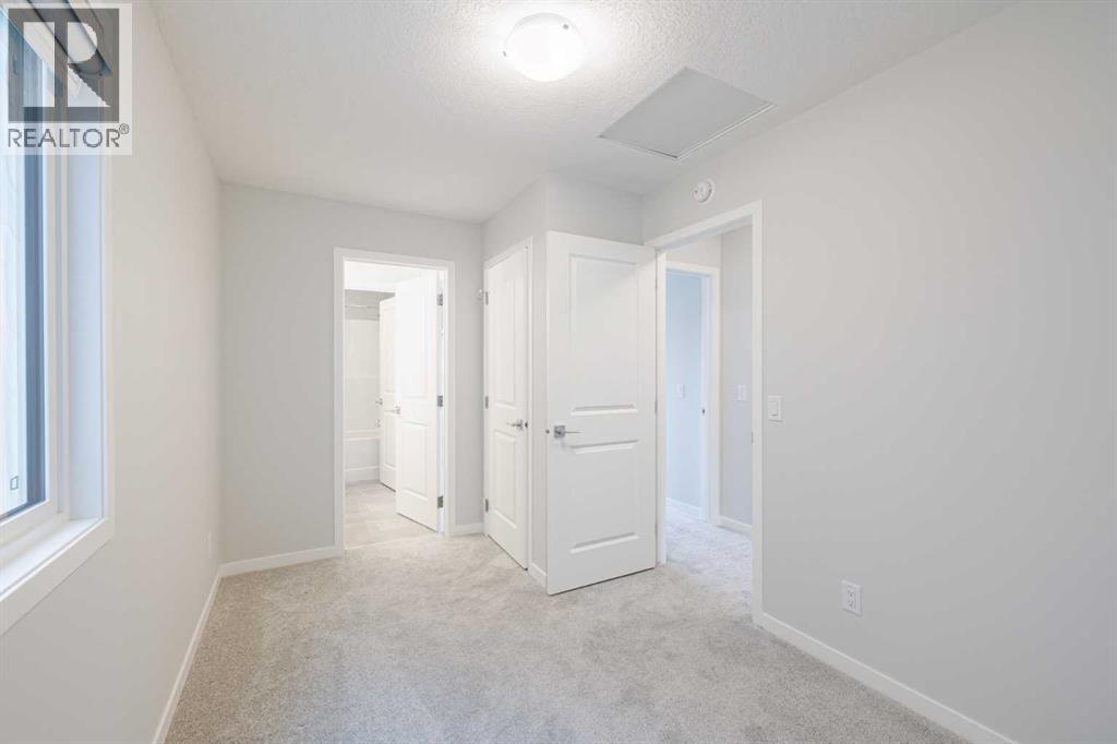 Photo 33 of 120 Edith Place Nw, Calgary AB