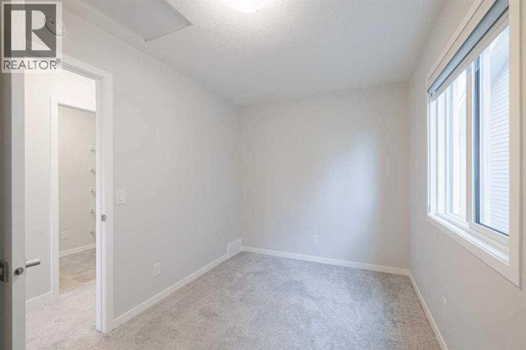 Photo 32 of 120 Edith Place Nw, Calgary AB