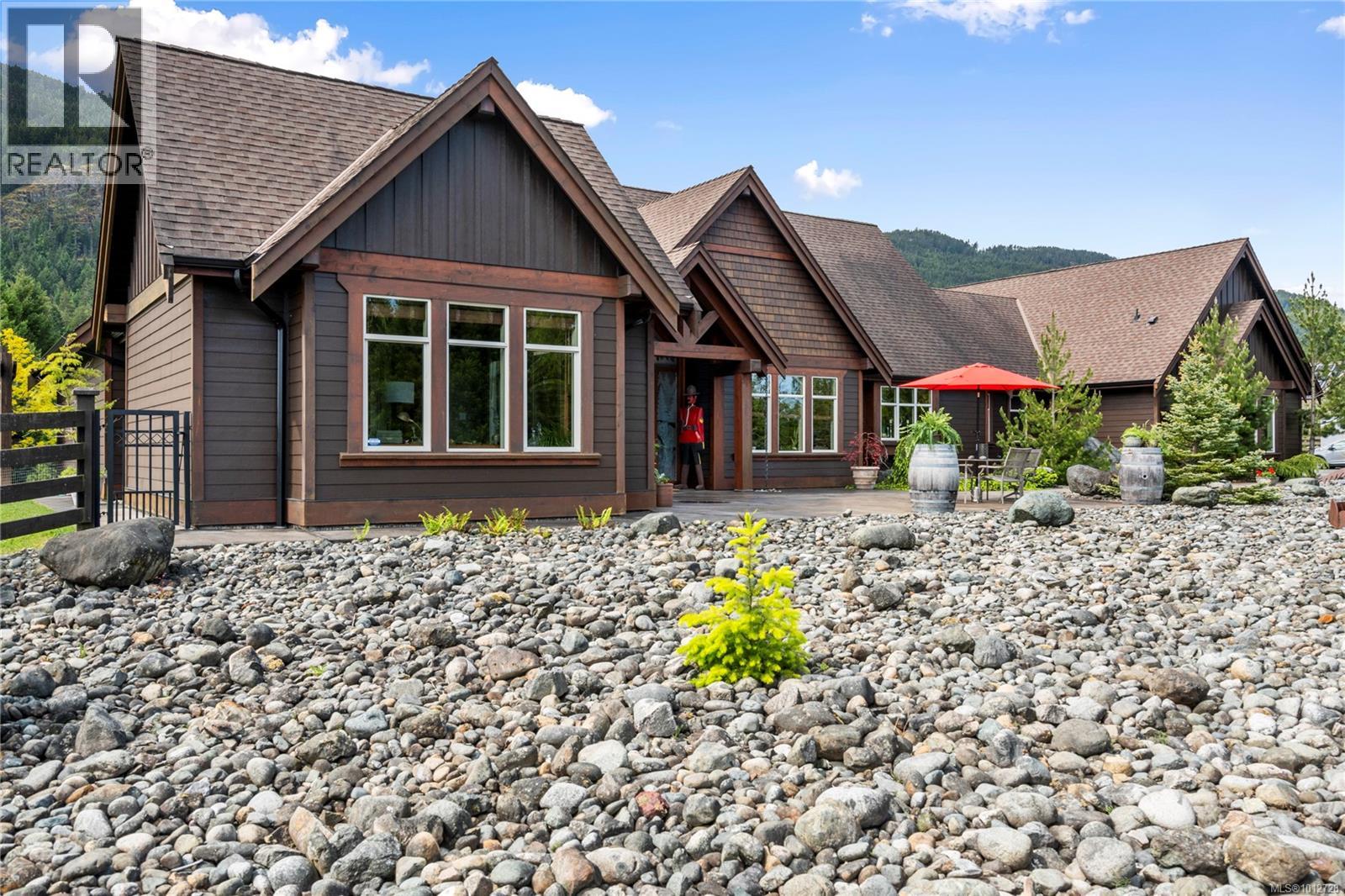 Photo 4 of 3237 Ridgeview Pl, Nanaimo BC