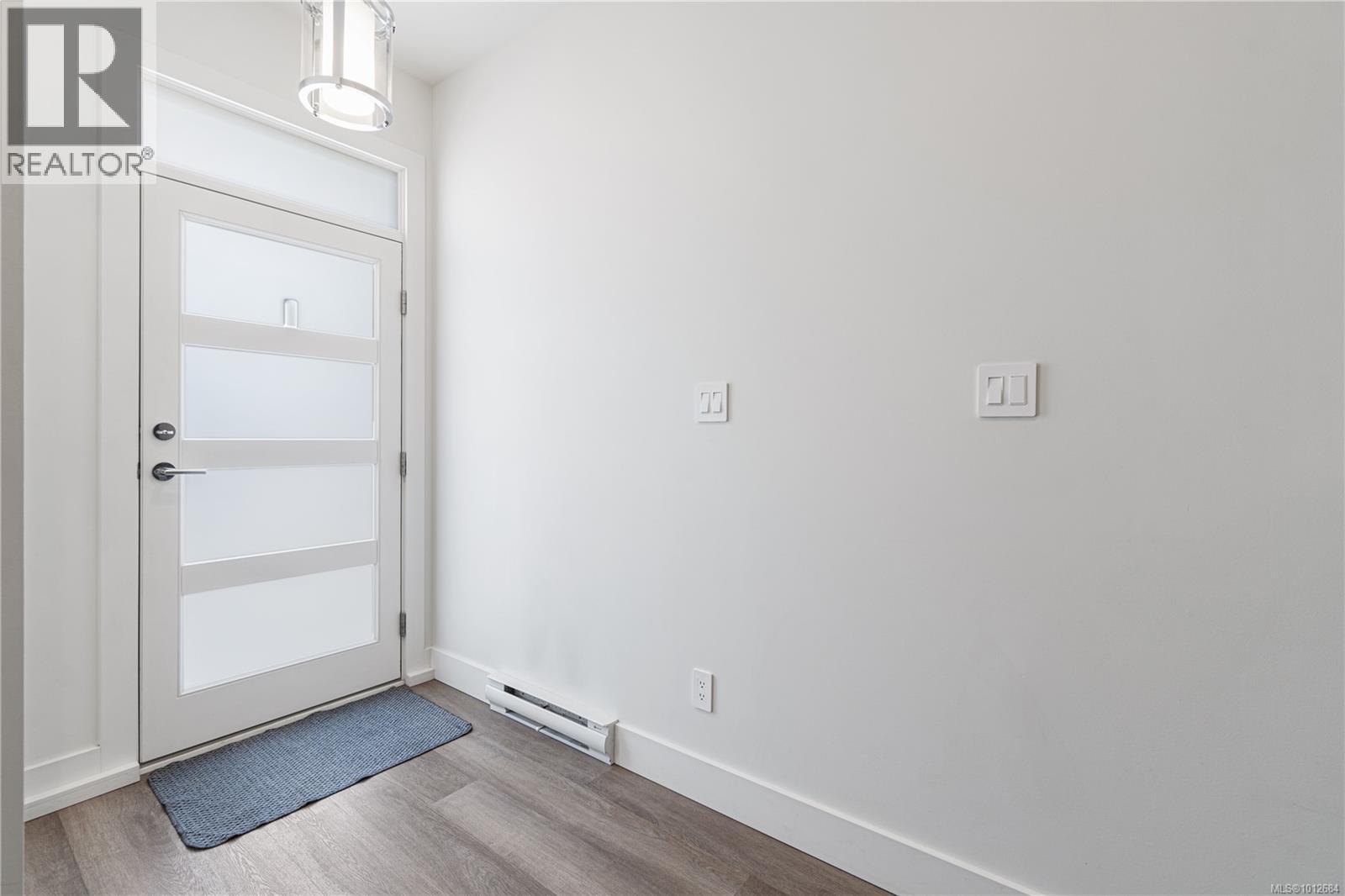 Photo 5 of 5 243 Corfield St S, Parksville BC