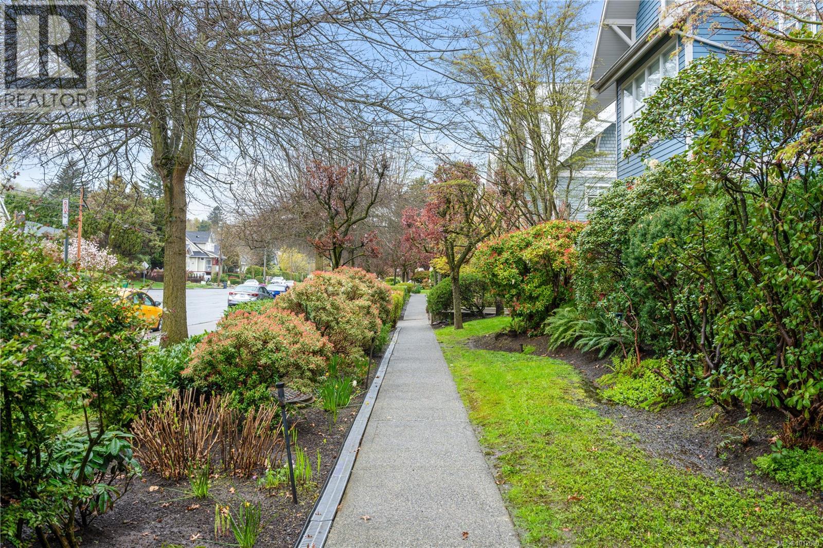 Photo 32 of 502 500 Stewart Ave, Nanaimo BC