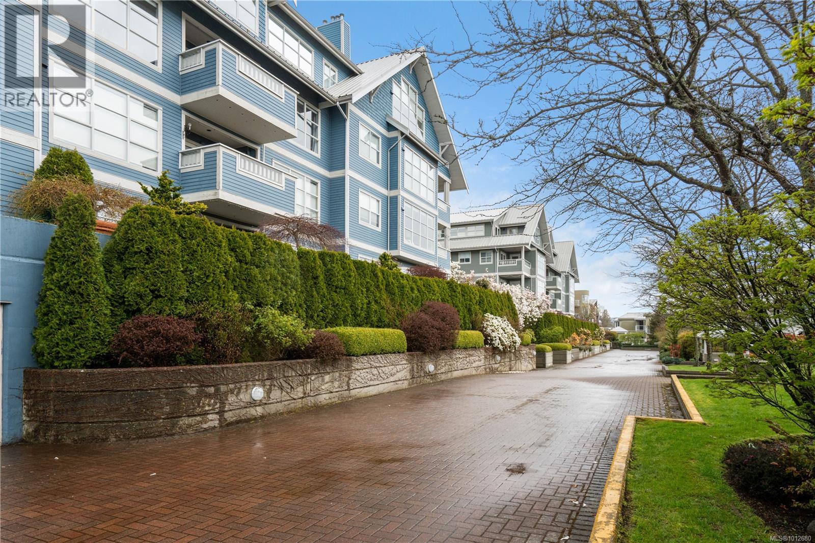 Photo 35 of 502 500 Stewart Ave, Nanaimo BC