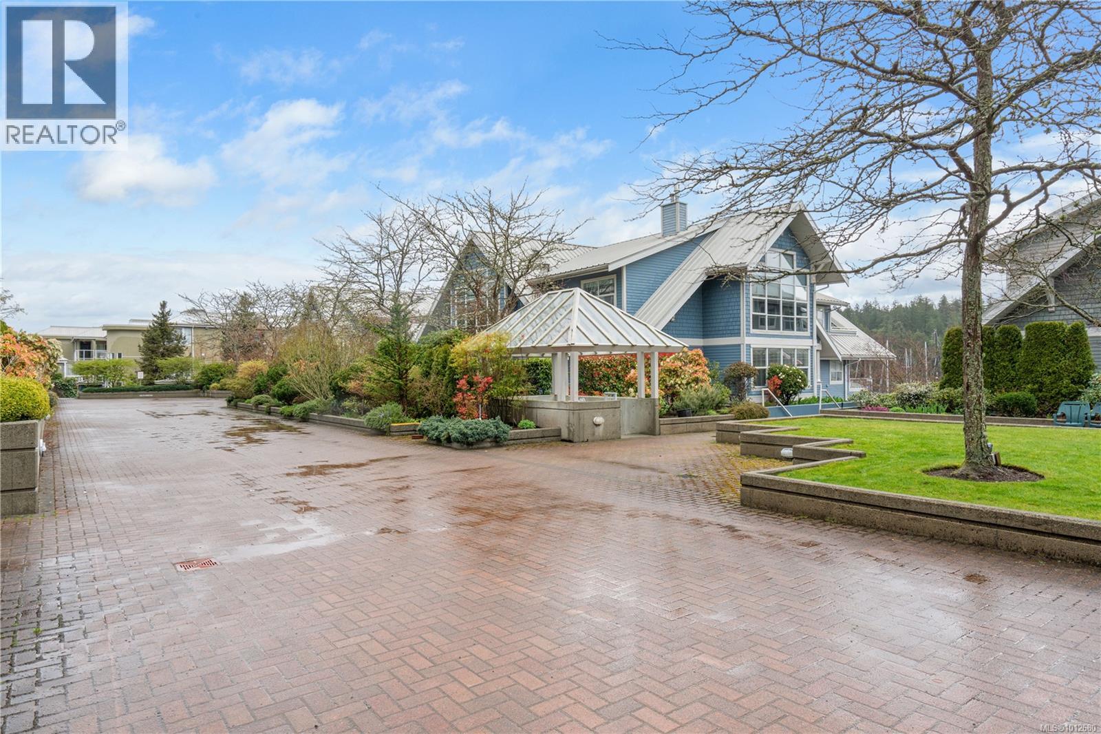 Photo 36 of 502 500 Stewart Ave, Nanaimo BC