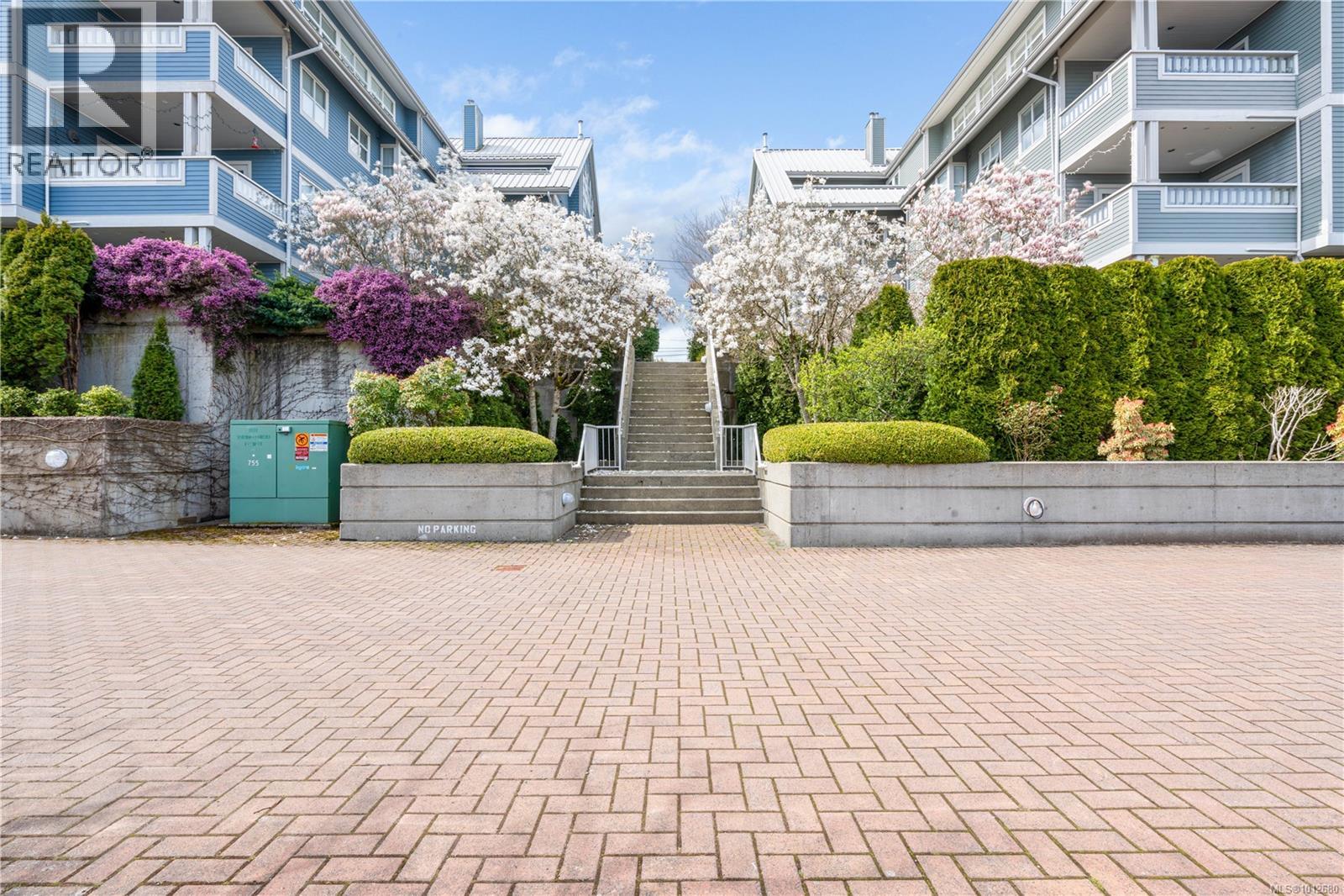 Photo 39 of 502 500 Stewart Ave, Nanaimo BC