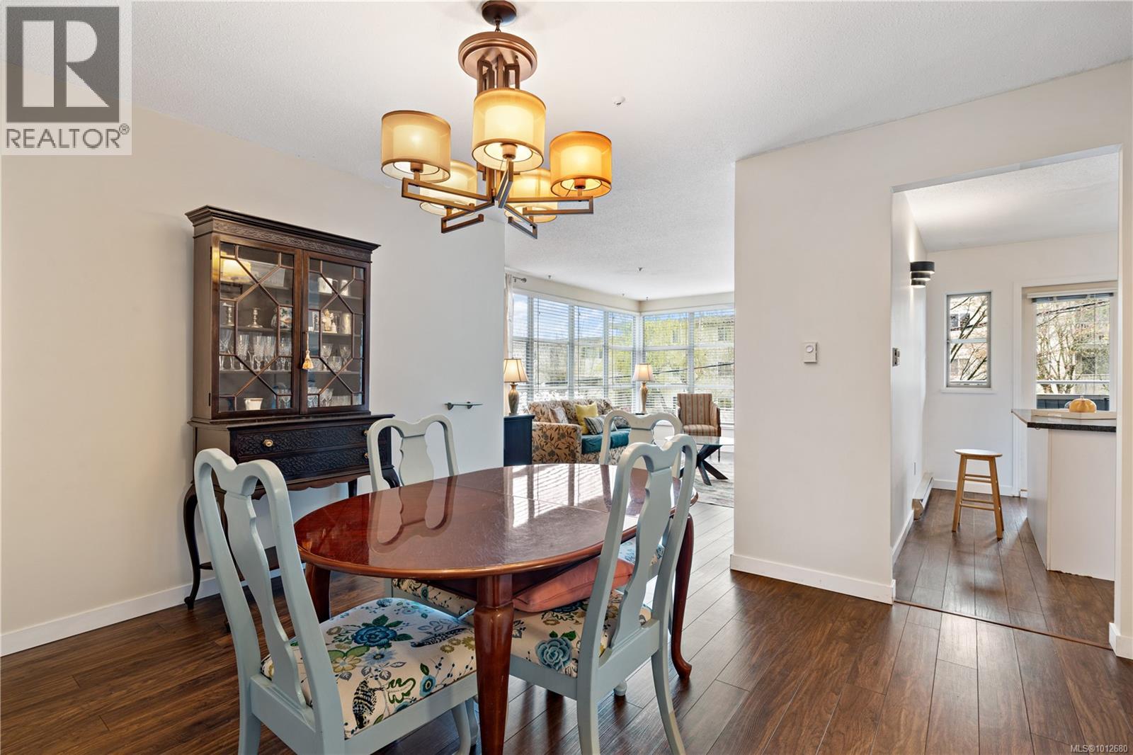 Photo 8 of 502 500 Stewart Ave, Nanaimo BC