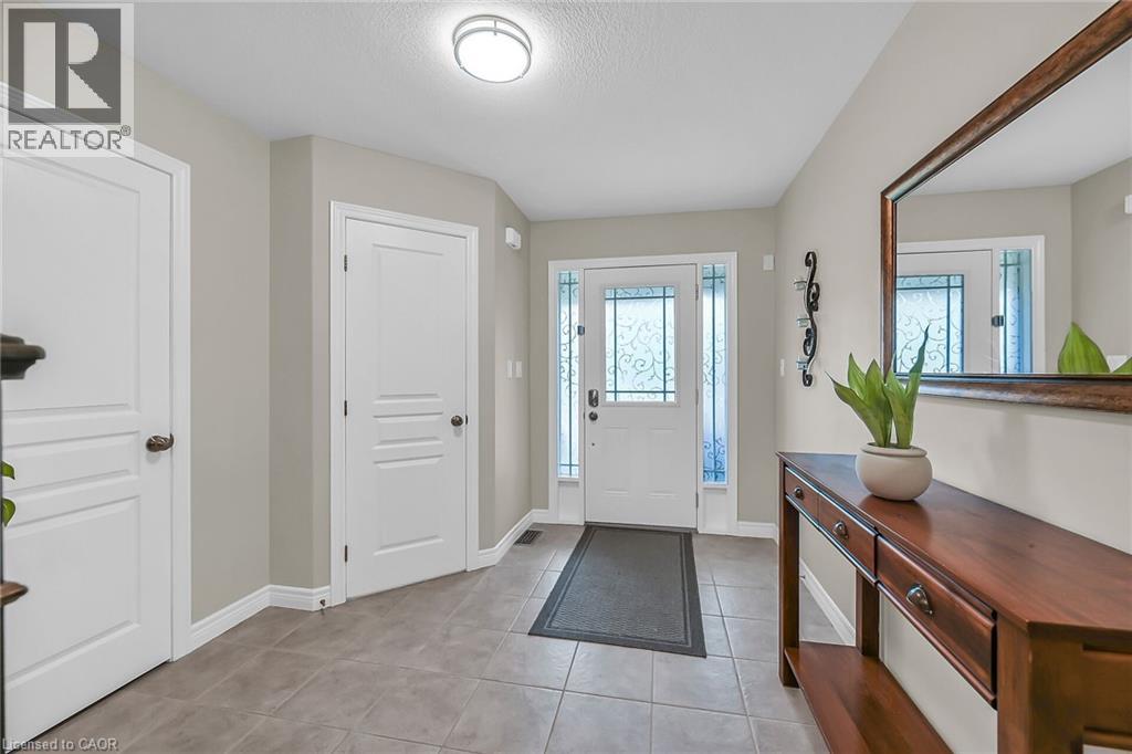 Photo 6 of 70 Escarpment Drive, Stoney Creek ON