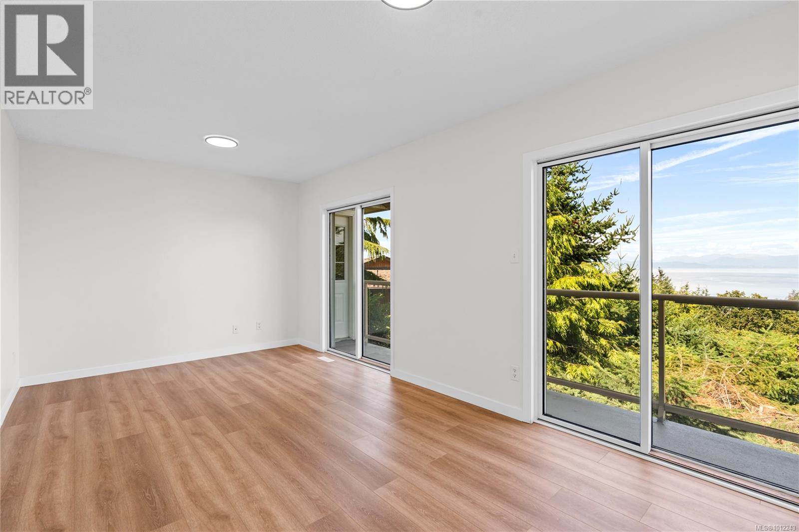 Photo 11 of 3640 Sundown Dr, Nanaimo BC