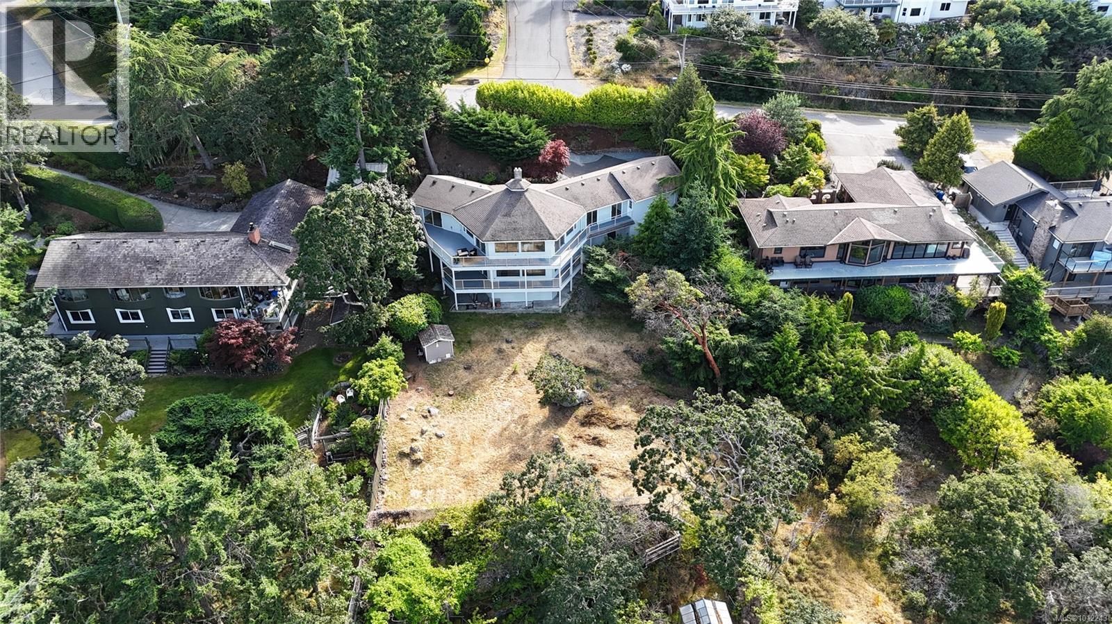 Photo 33 of 3640 Sundown Dr, Nanaimo BC