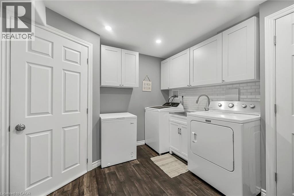 Photo 43 of 70 Escarpment Drive, Stoney Creek ON