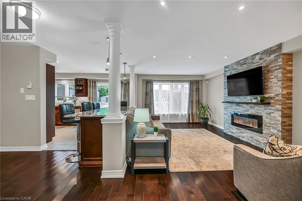 Photo 7 of 70 Escarpment Drive, Stoney Creek ON