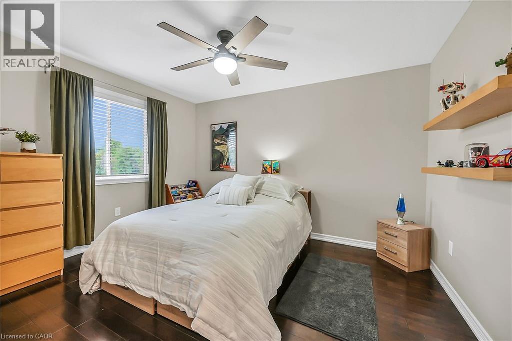 Photo 30 of 70 Escarpment Drive, Stoney Creek ON