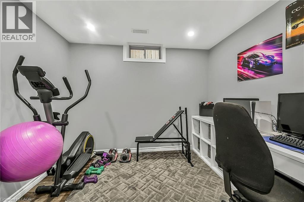 Photo 40 of 70 Escarpment Drive, Stoney Creek ON