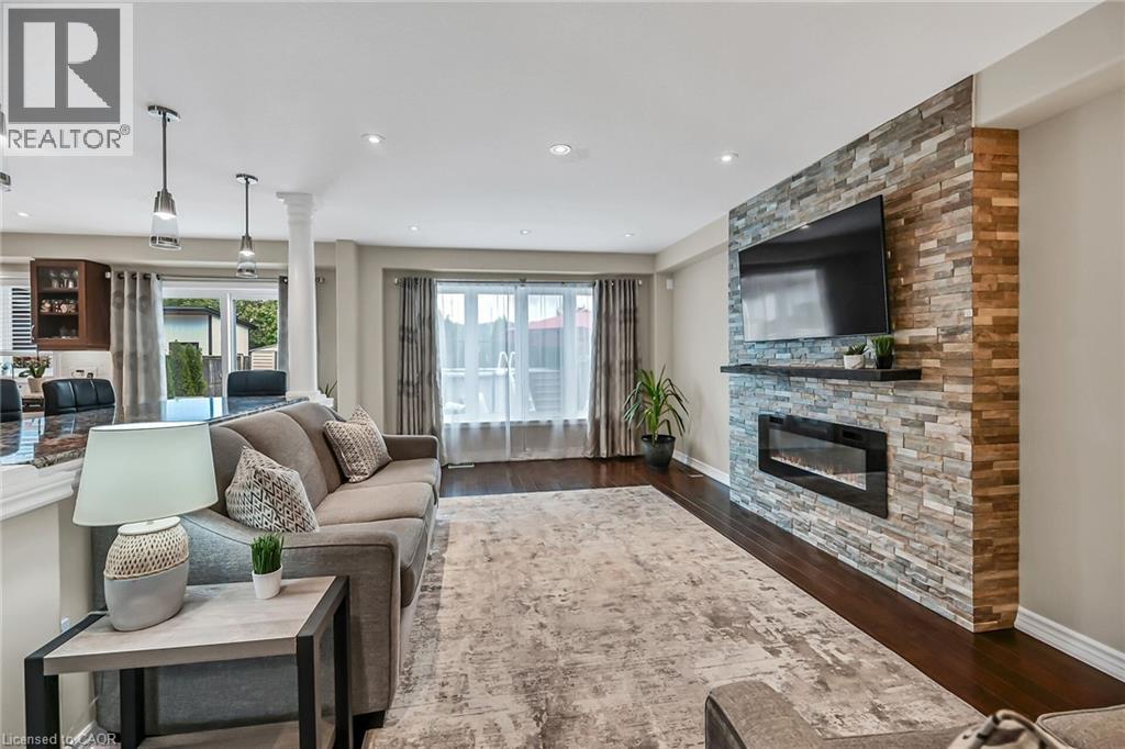Photo 8 of 70 Escarpment Drive, Stoney Creek ON