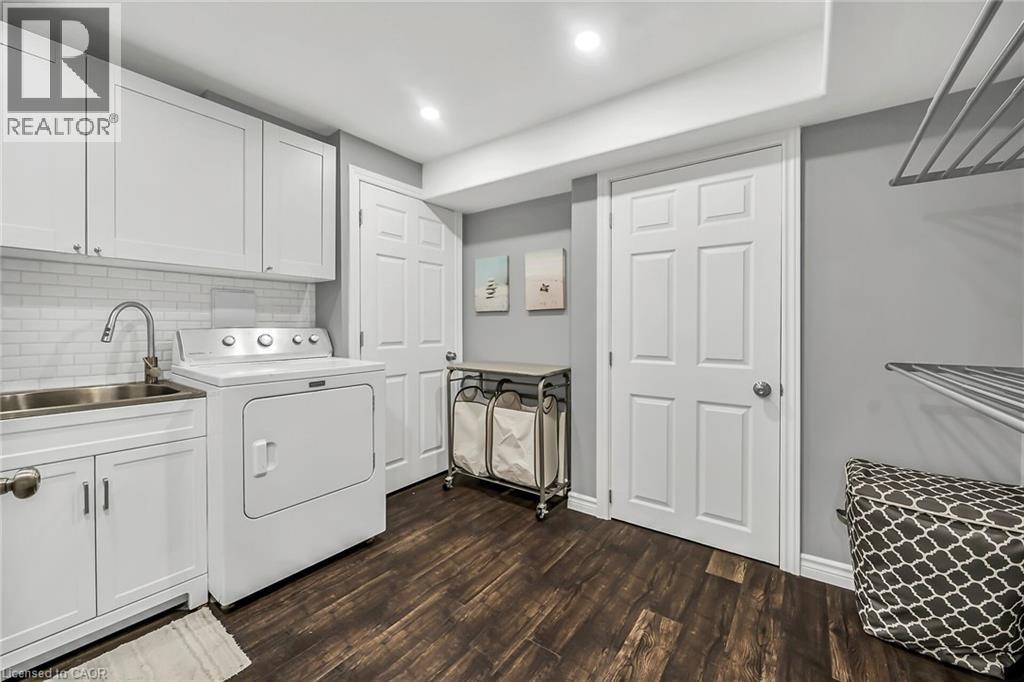 Photo 42 of 70 Escarpment Drive, Stoney Creek ON