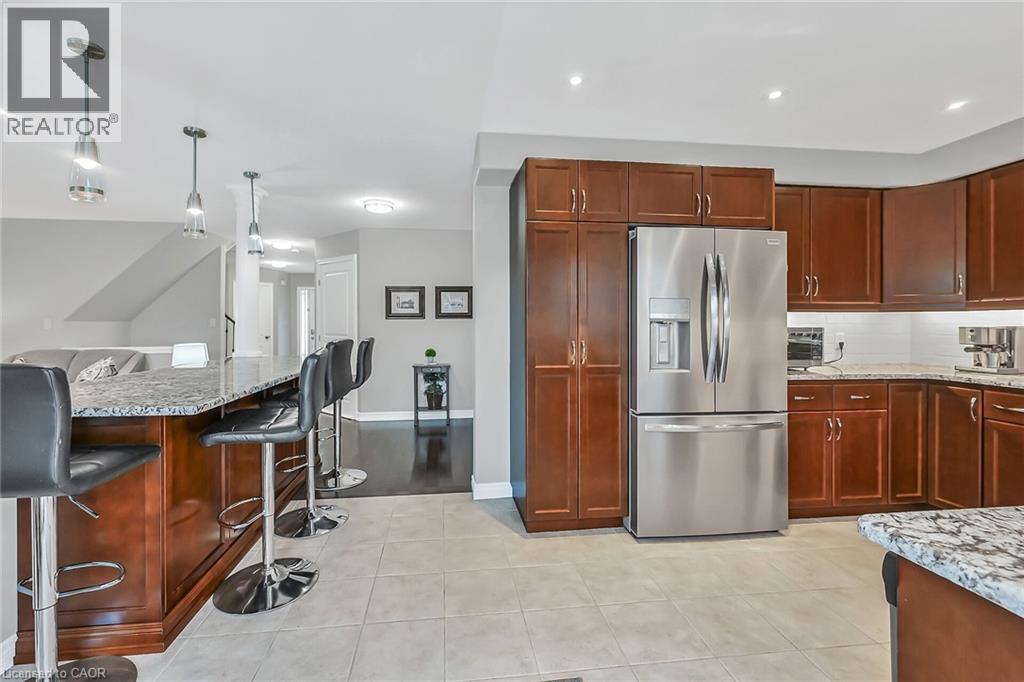 Photo 19 of 70 Escarpment Drive, Stoney Creek ON