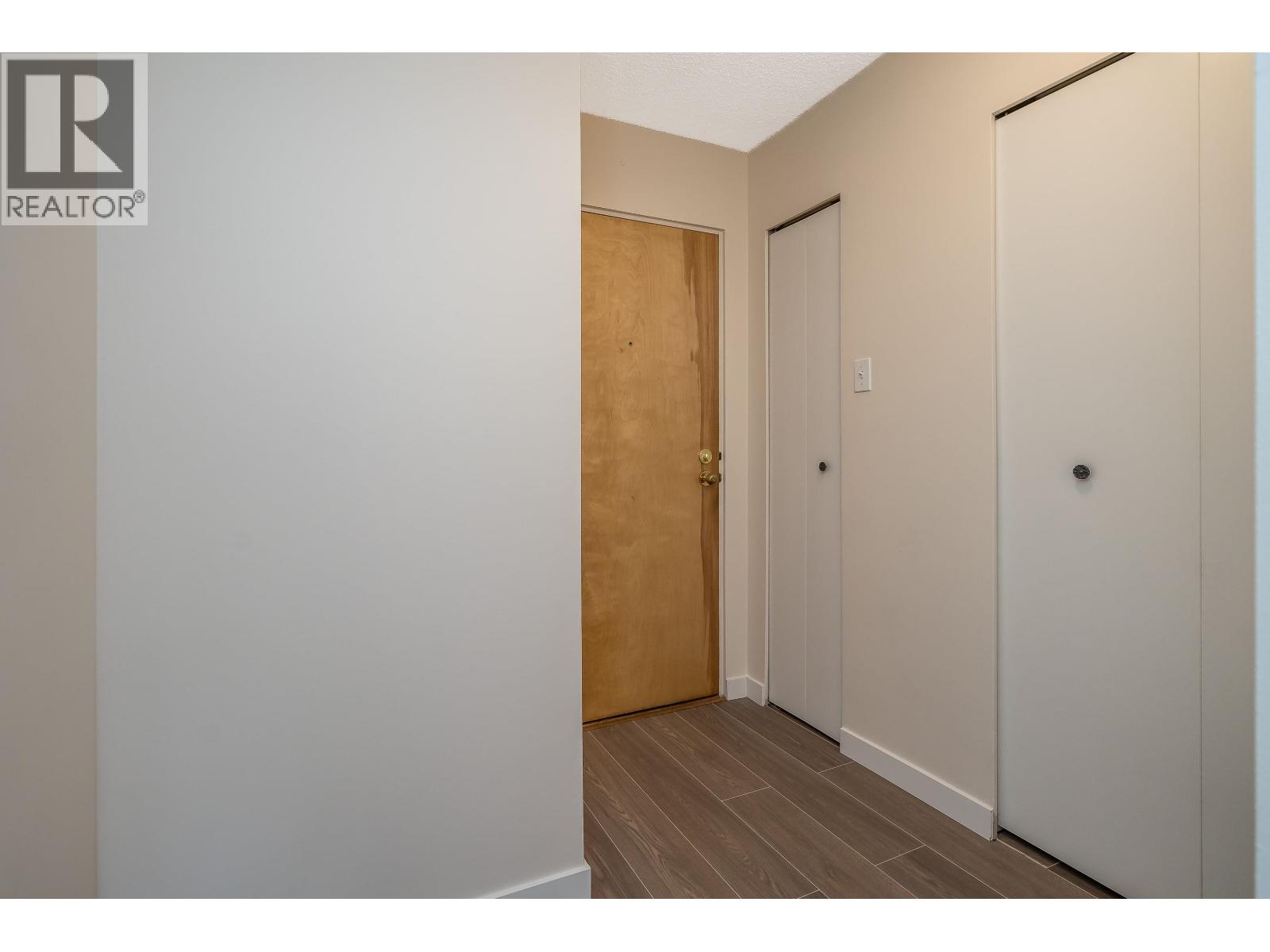Photo 3 of 404 1026 Queens Avenue, New Westminster BC