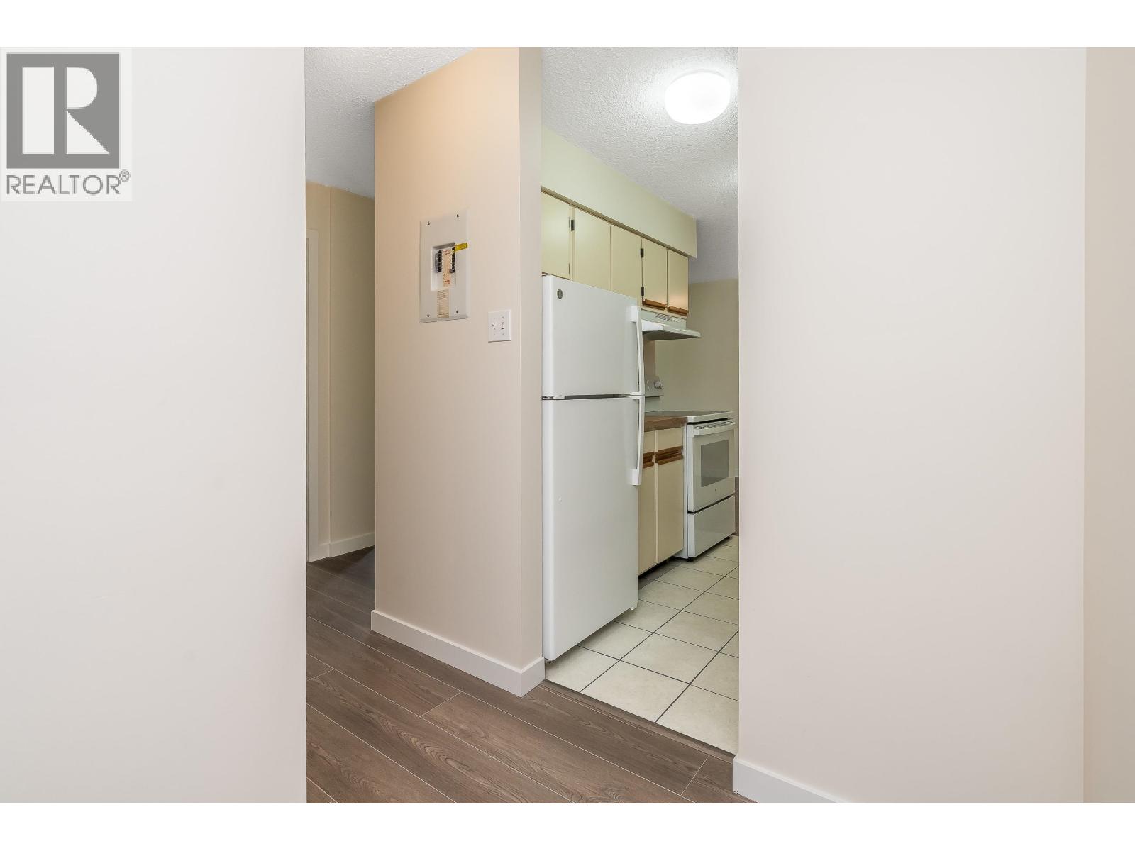 Photo 5 of 404 1026 Queens Avenue, New Westminster BC