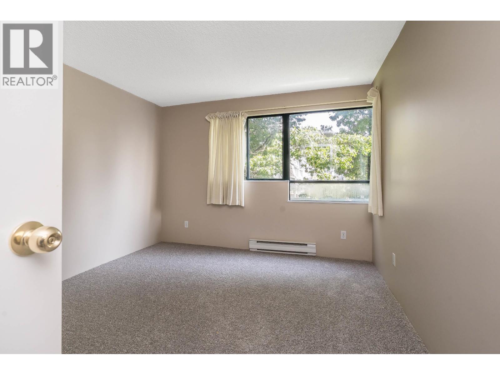 Photo 17 of 404 1026 Queens Avenue, New Westminster BC