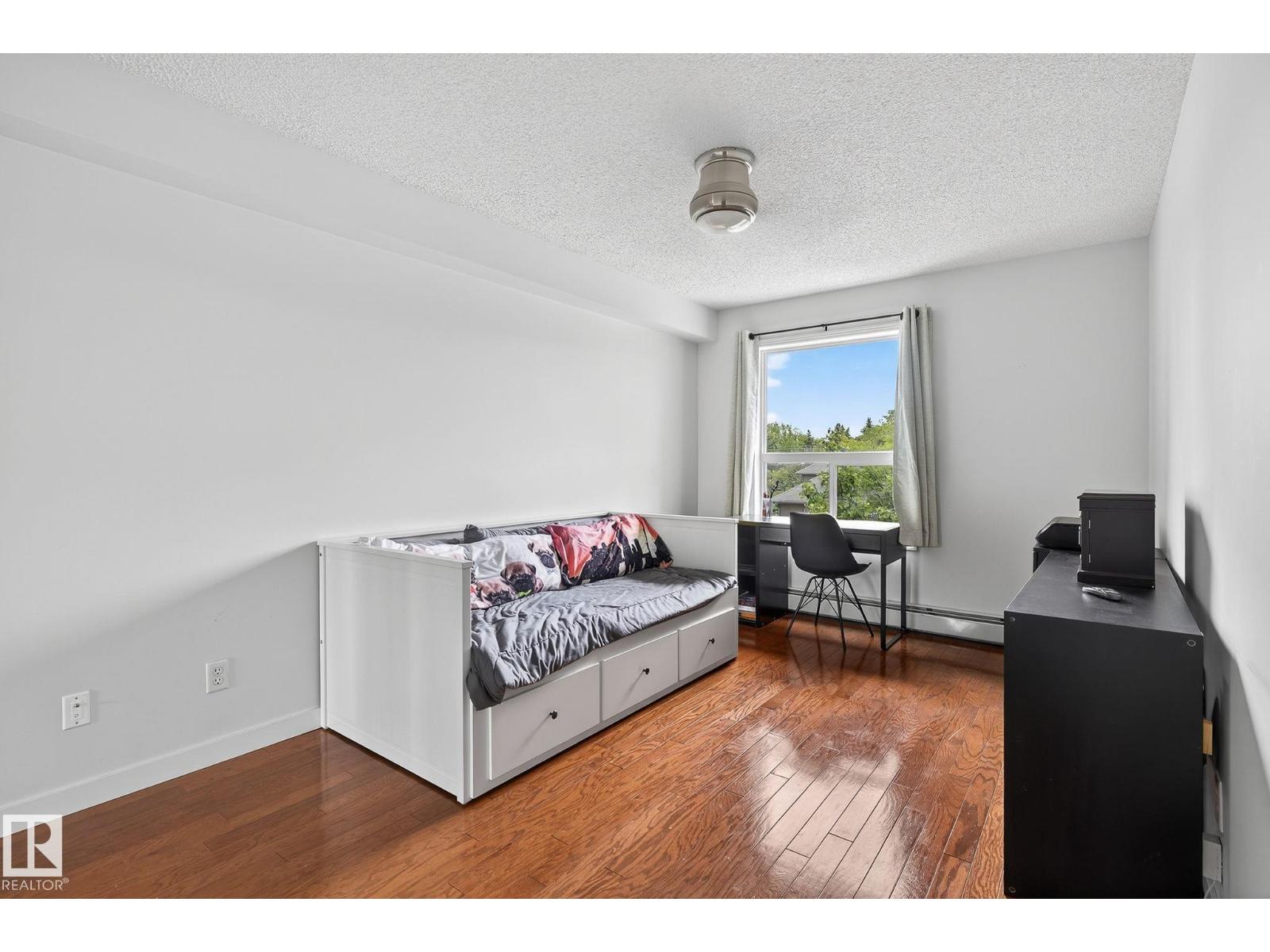 Photo 17 of 410 10951 124 St Nw, Edmonton AB