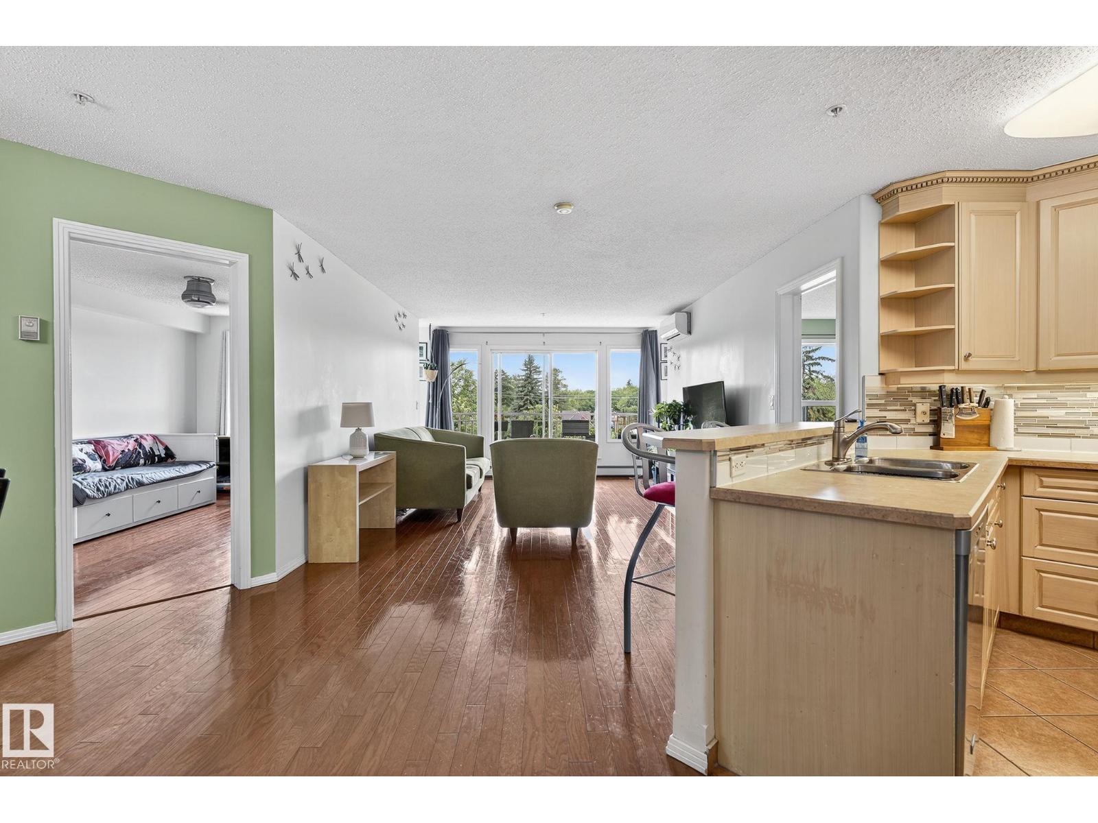 Photo 2 of 410 10951 124 St Nw, Edmonton AB