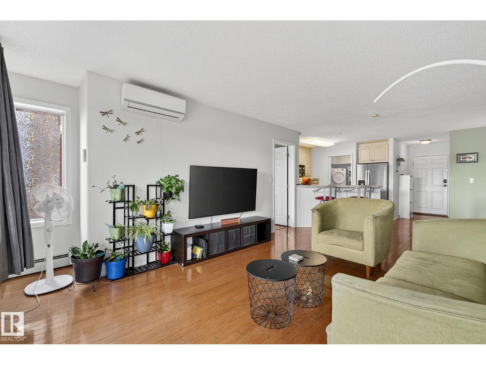 Photo 7 of 410 10951 124 St Nw, Edmonton AB