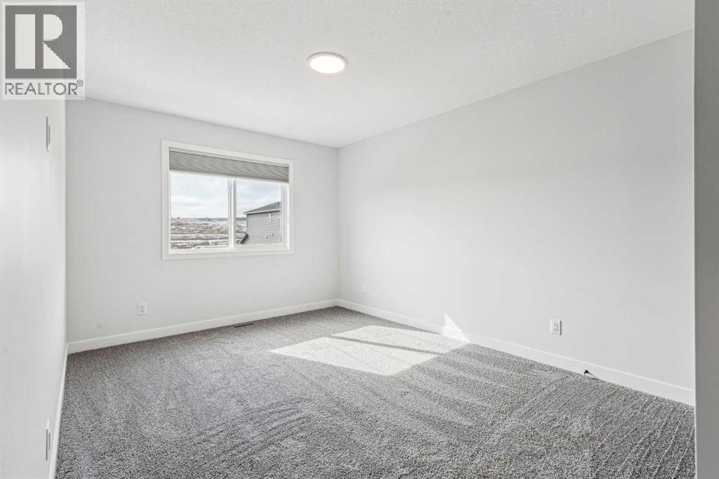 Photo 27 of 123 Mitchell Way Nw, Calgary AB
