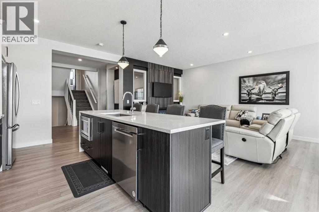 Photo 8 of 123 Mitchell Way Nw, Calgary AB