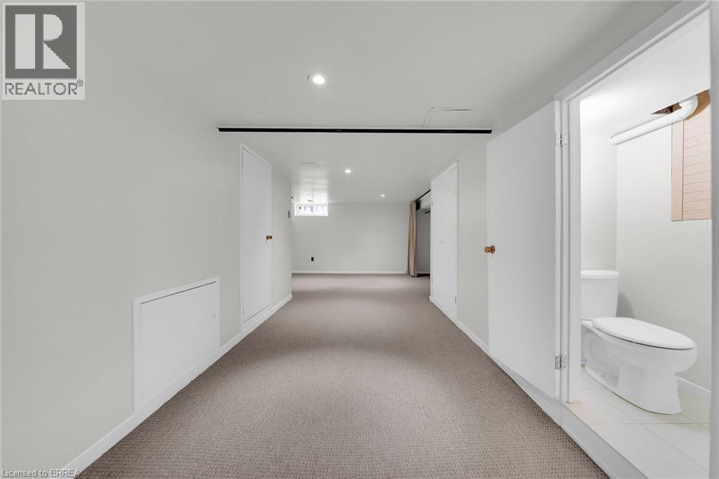 Photo 27 of 11 Colmar Place Unit 2, Dundas ON
