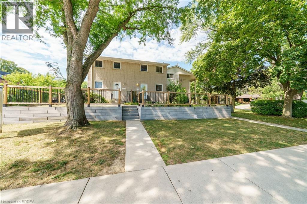 Photo 36 of 11 Colmar Place Unit 2, Dundas ON