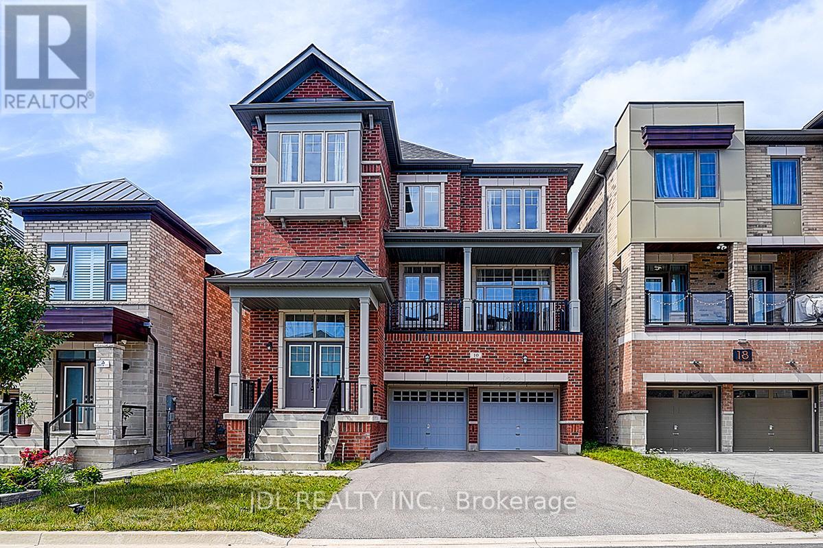 Photo 1 of 10 Caine Street, Richmond Hill ON