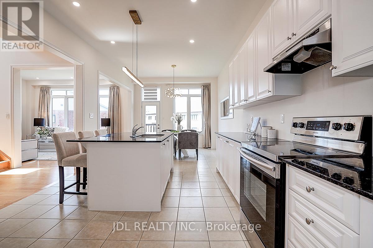 Photo 16 of 10 Caine Street, Richmond Hill ON