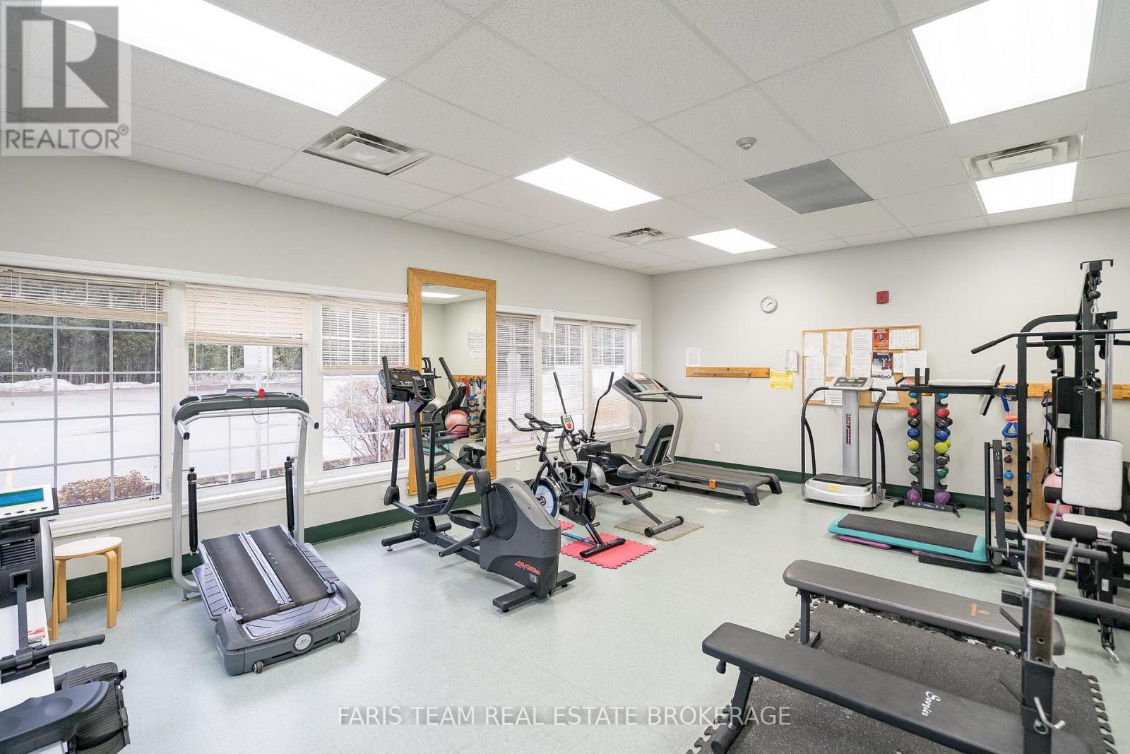 Photo 35 of 2 St James Place, Wasaga Beach ON