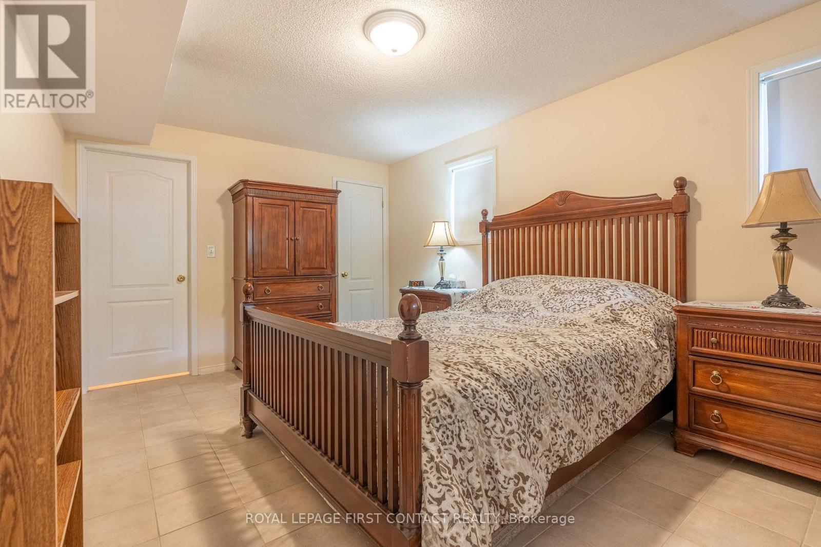 Photo 7 of 104 117 Edgehill Drive, Barrie ON