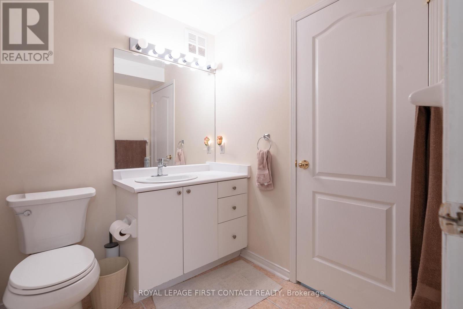 Photo 9 of 104 117 Edgehill Drive, Barrie ON