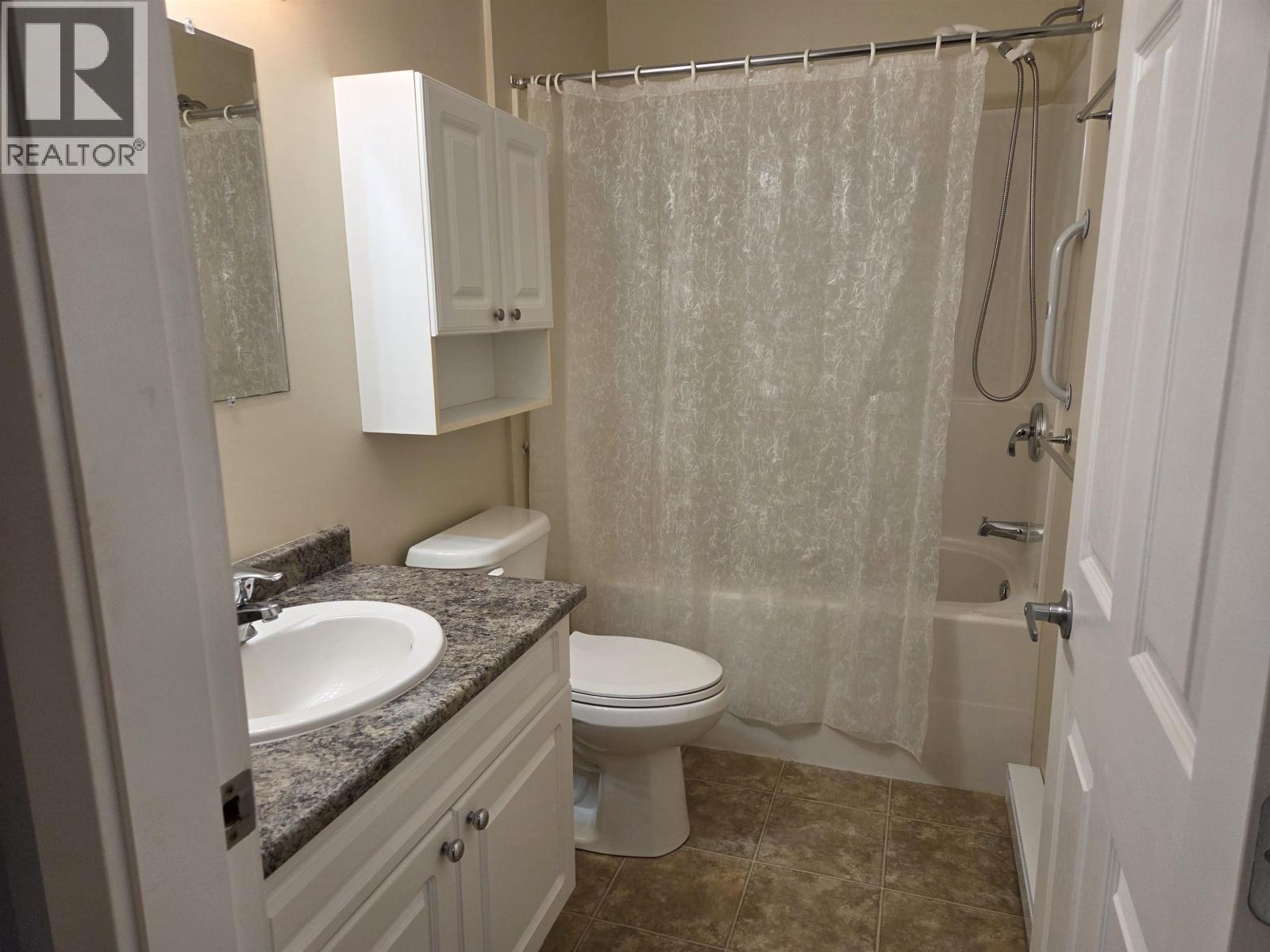 #35-3404 ADAM Street, Terrace