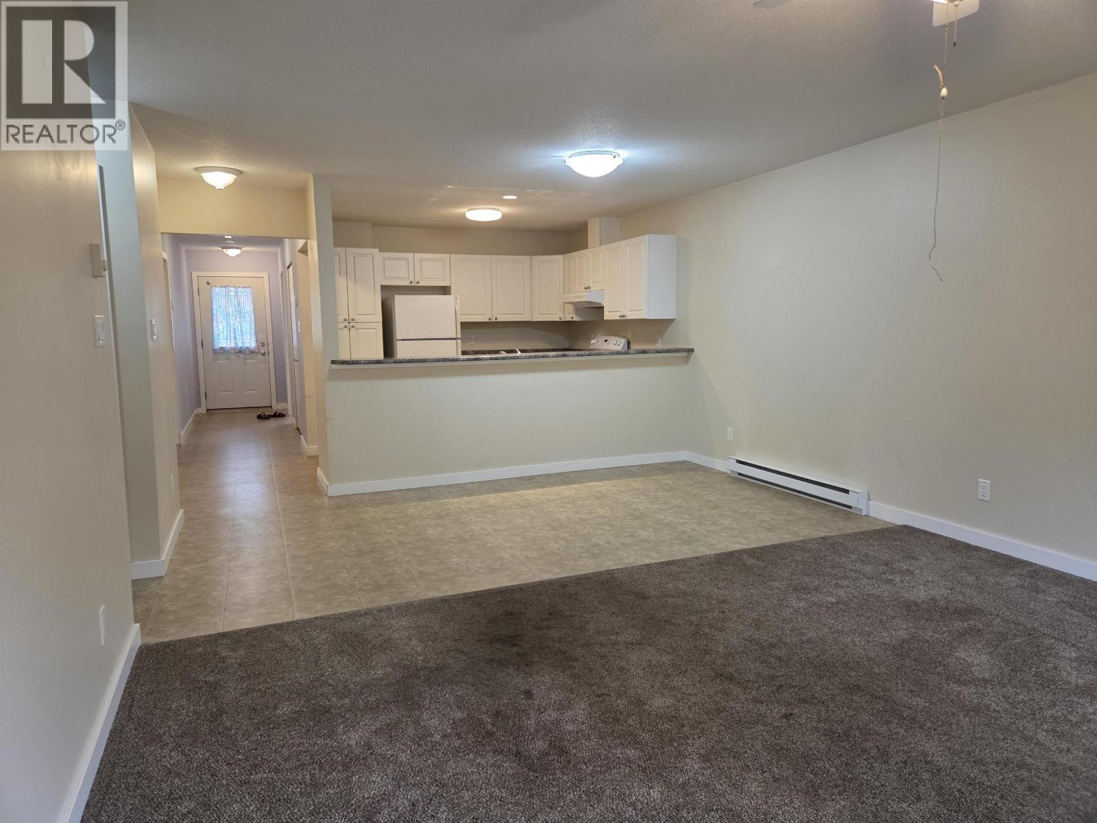#35-3404 ADAM Street, Terrace
