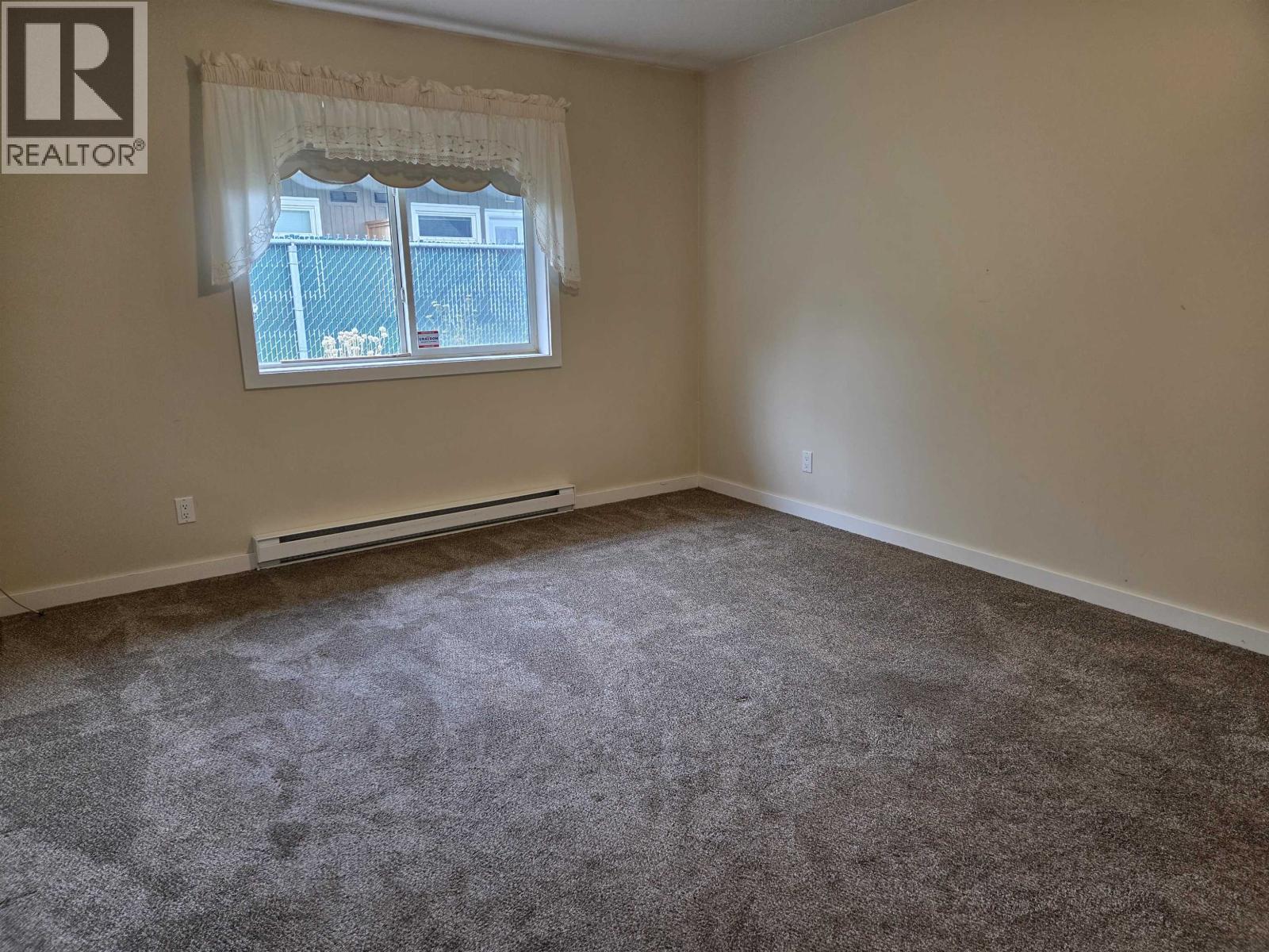 #35-3404 ADAM Street, Terrace