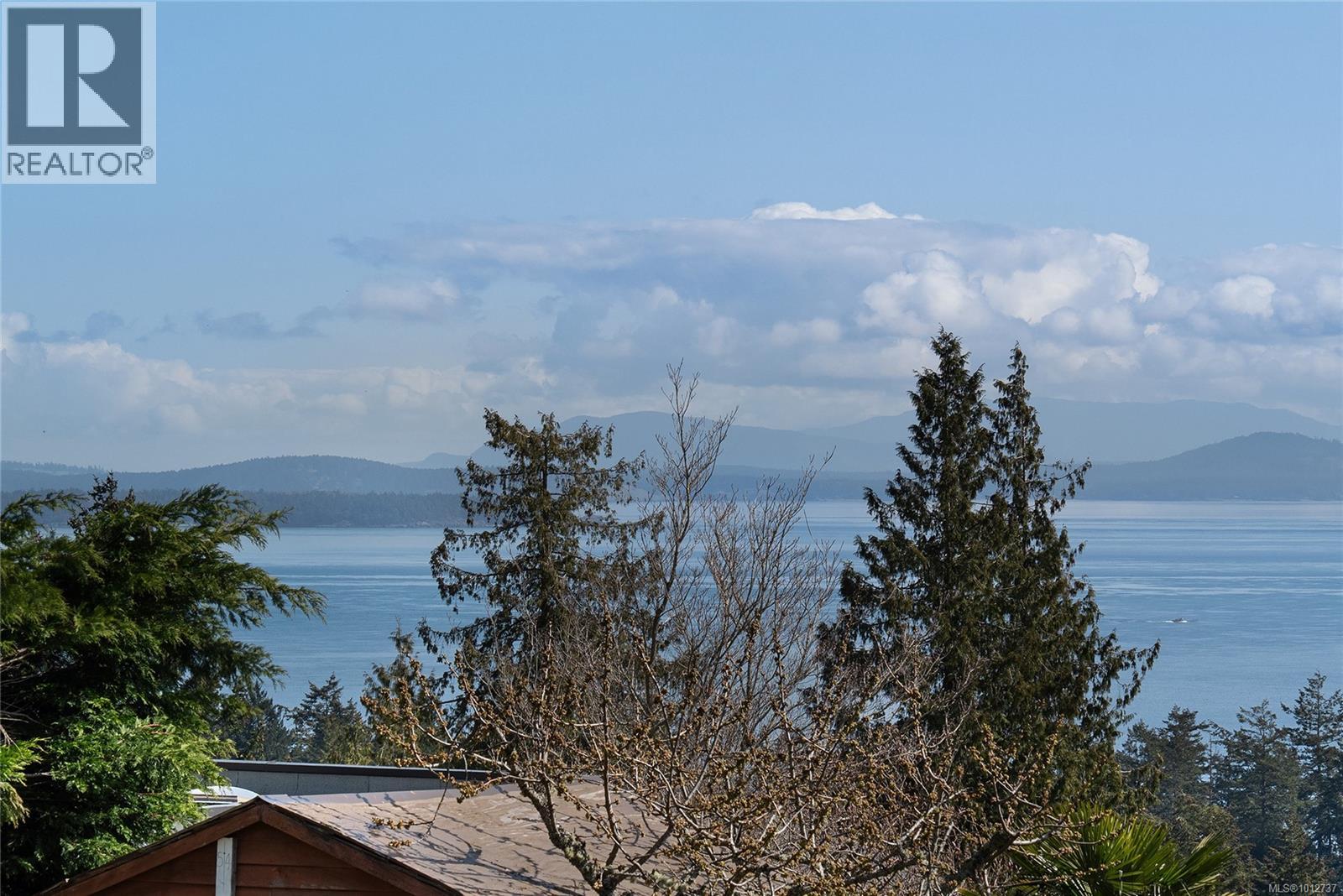 Photo 29 of 805 Yole Pl, Saanich BC