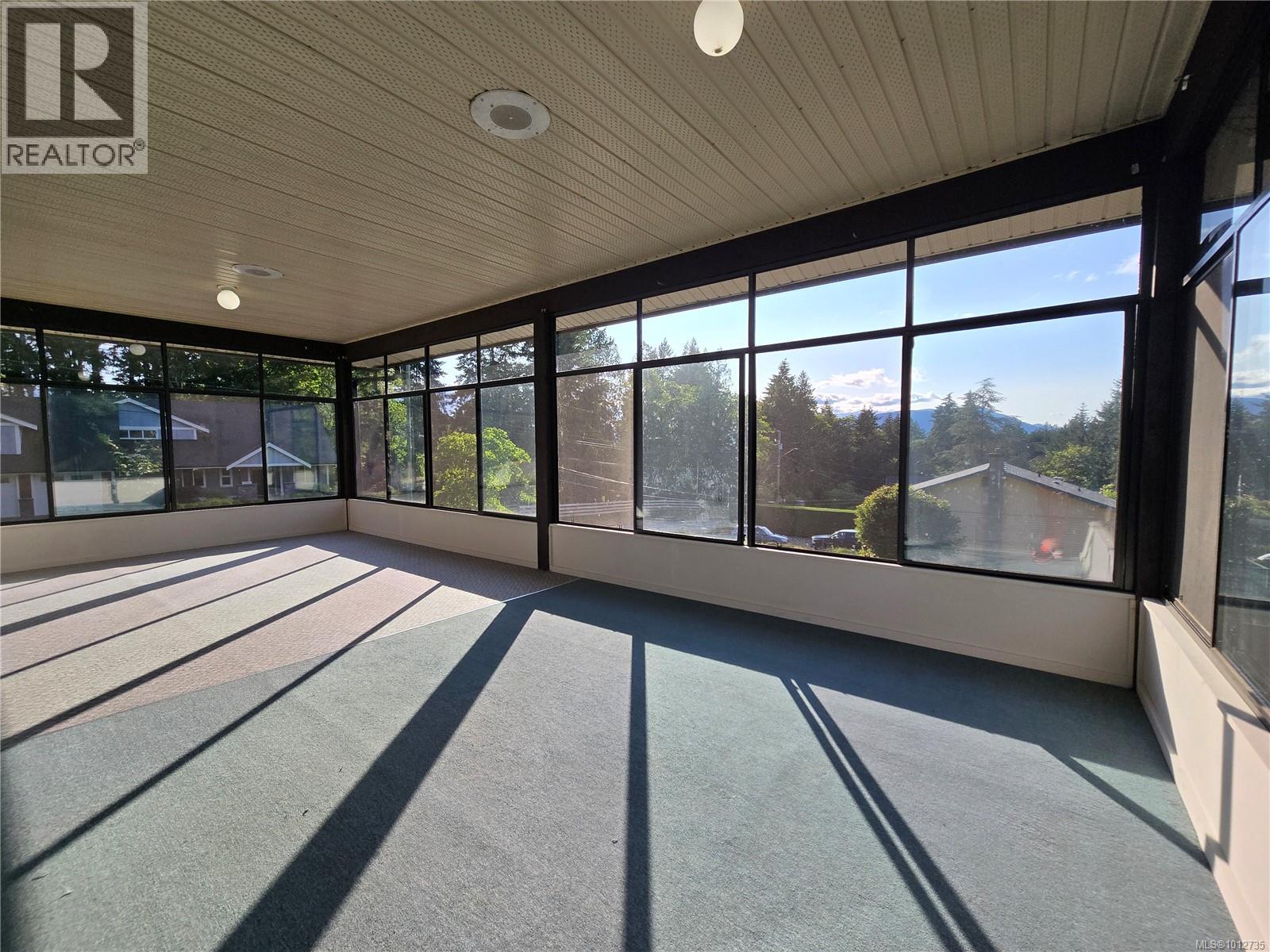Photo 12 of 6315 Woodgrove Way, Duncan BC
