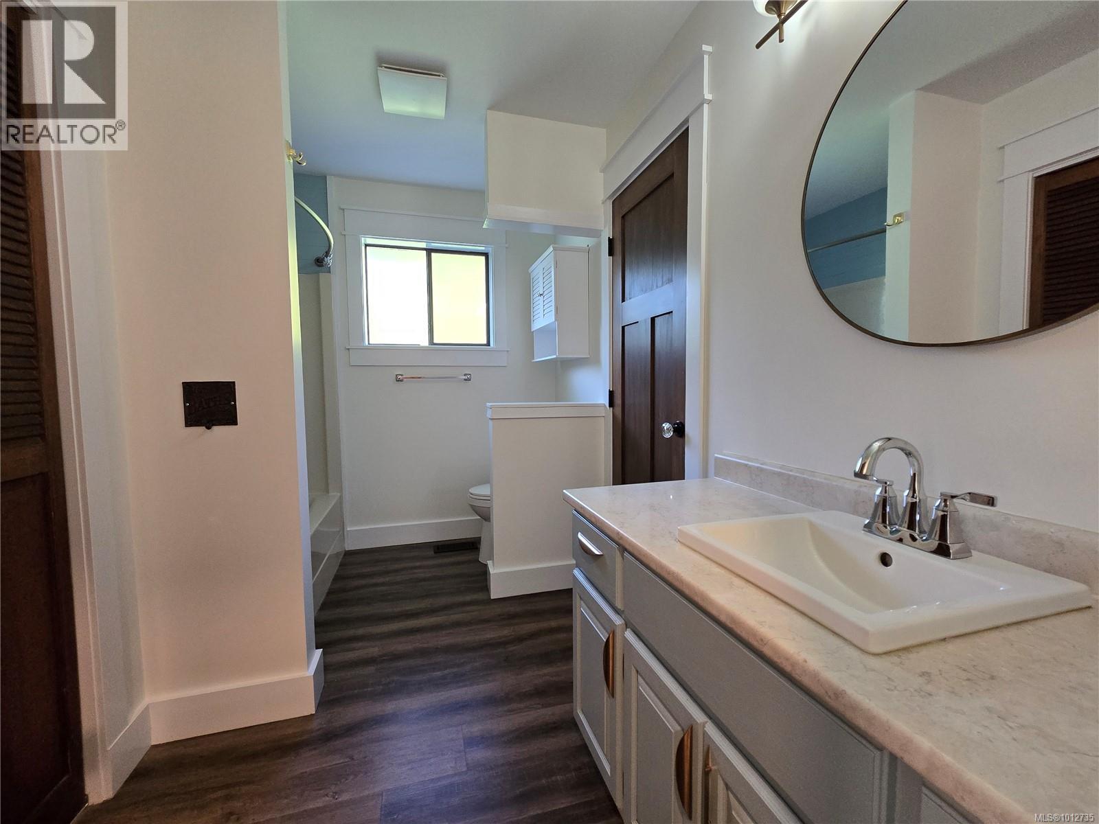 Photo 15 of 6315 Woodgrove Way, Duncan BC
