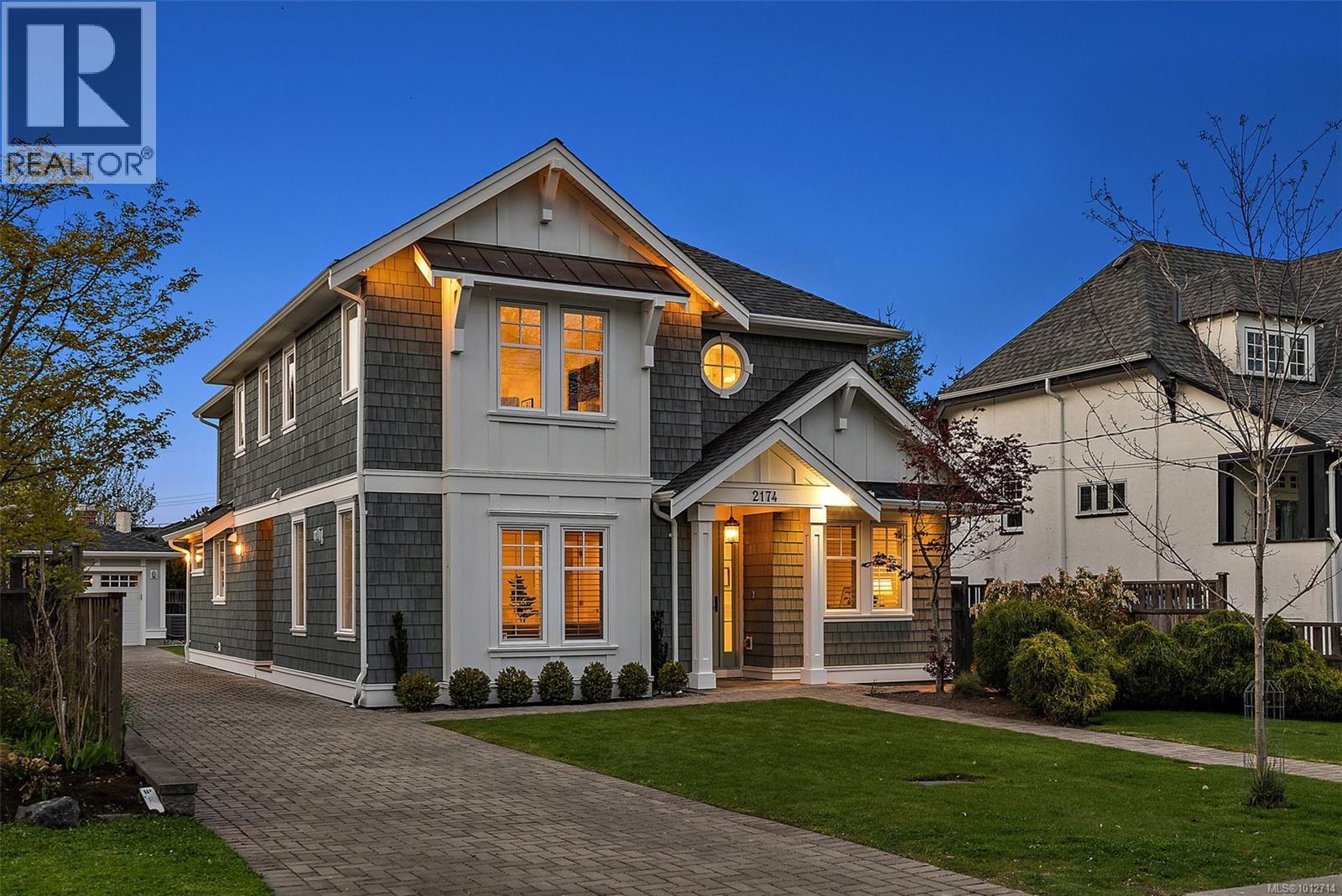 Photo 1 of 2174 Beaverbrooke St, Oak Bay BC